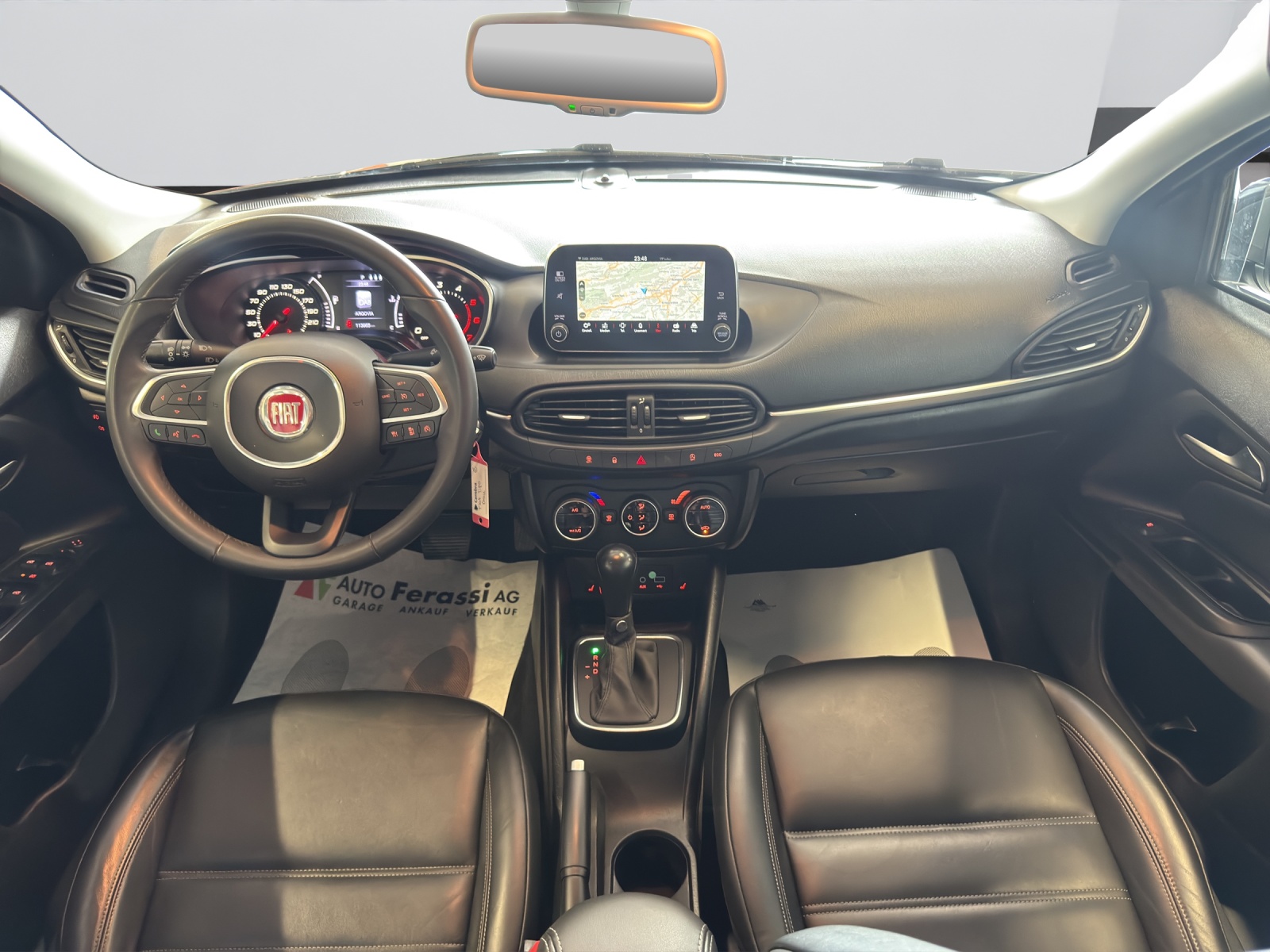FIAT Tipo 1.6MJ Station Wagon Lounge DCT-image-11