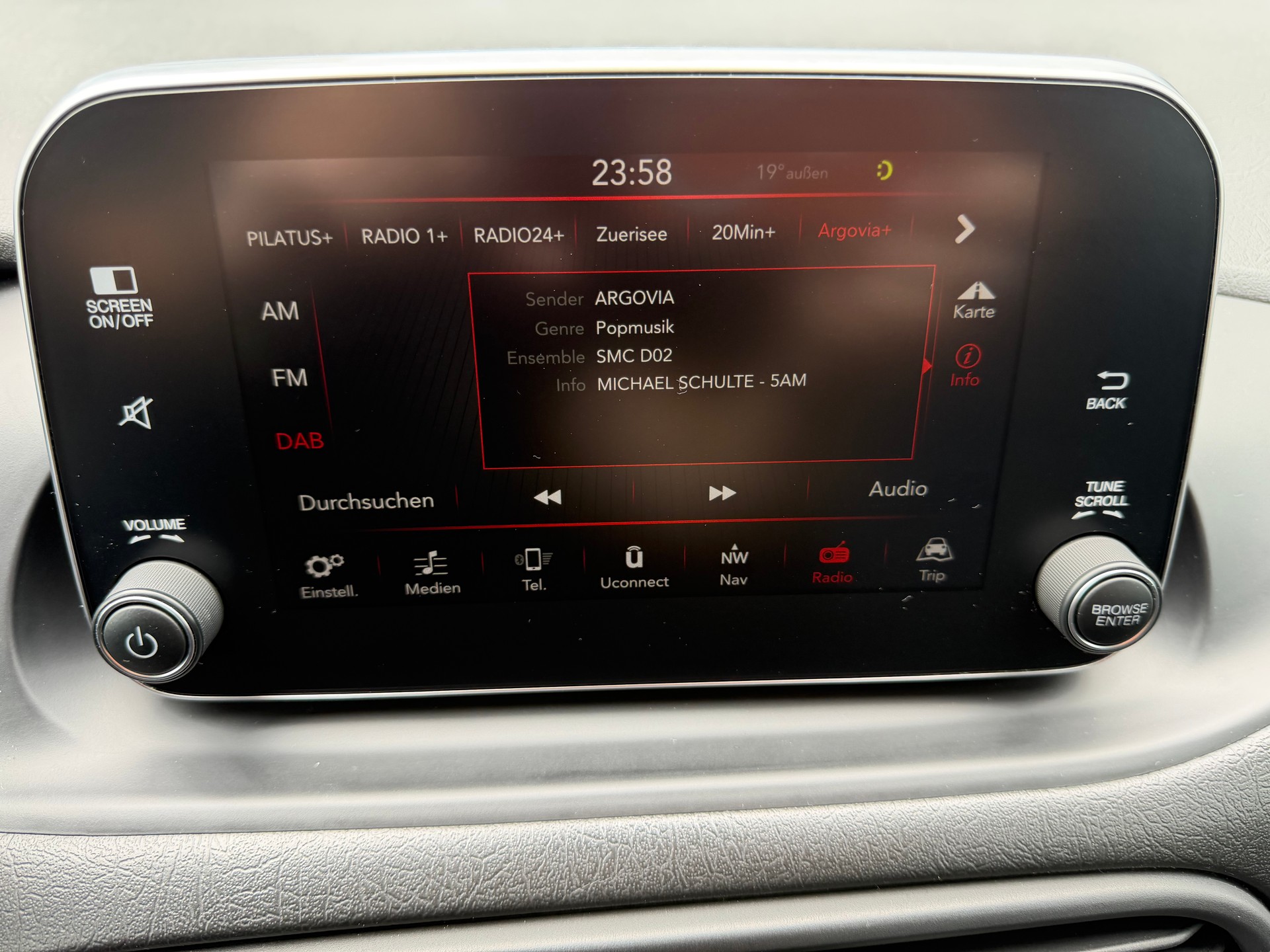 FIAT Tipo 1.6MJ Station Wagon Lounge DCT-image-27