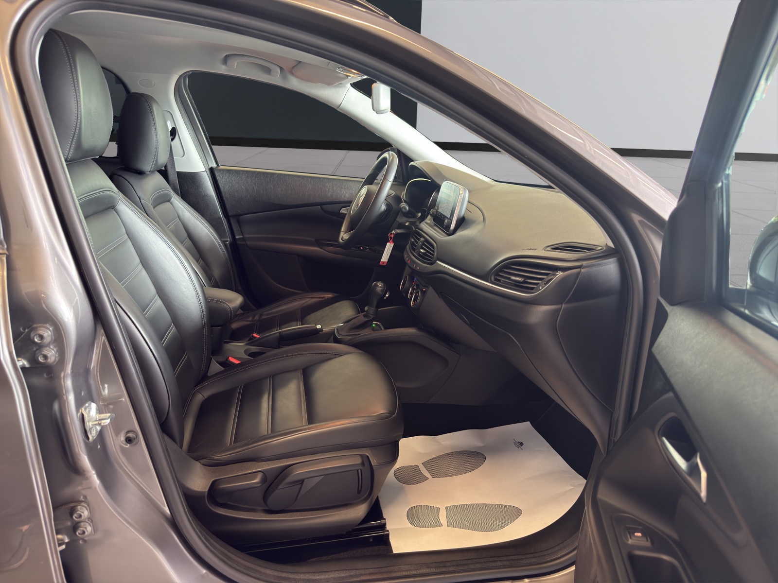 FIAT Tipo 1.6MJ Station Wagon Lounge DCT-image-18
