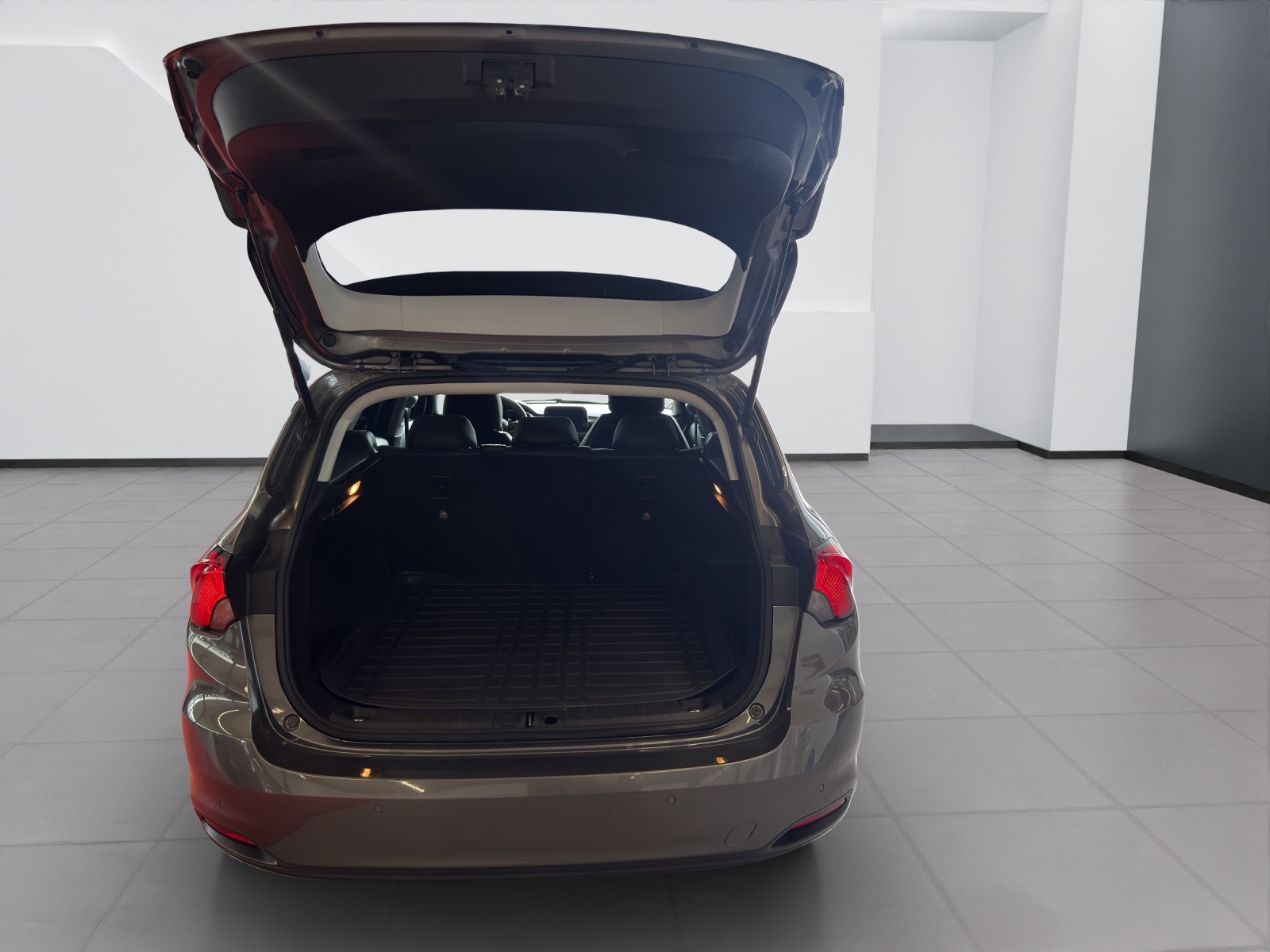 FIAT Tipo 1.6MJ Station Wagon Lounge DCT-image-22