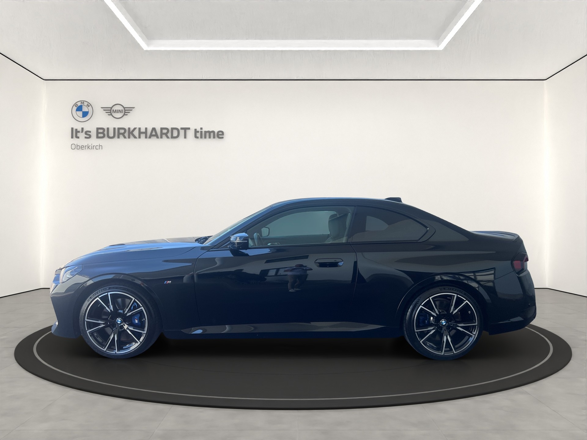 BMW M240i xDrive-image-1