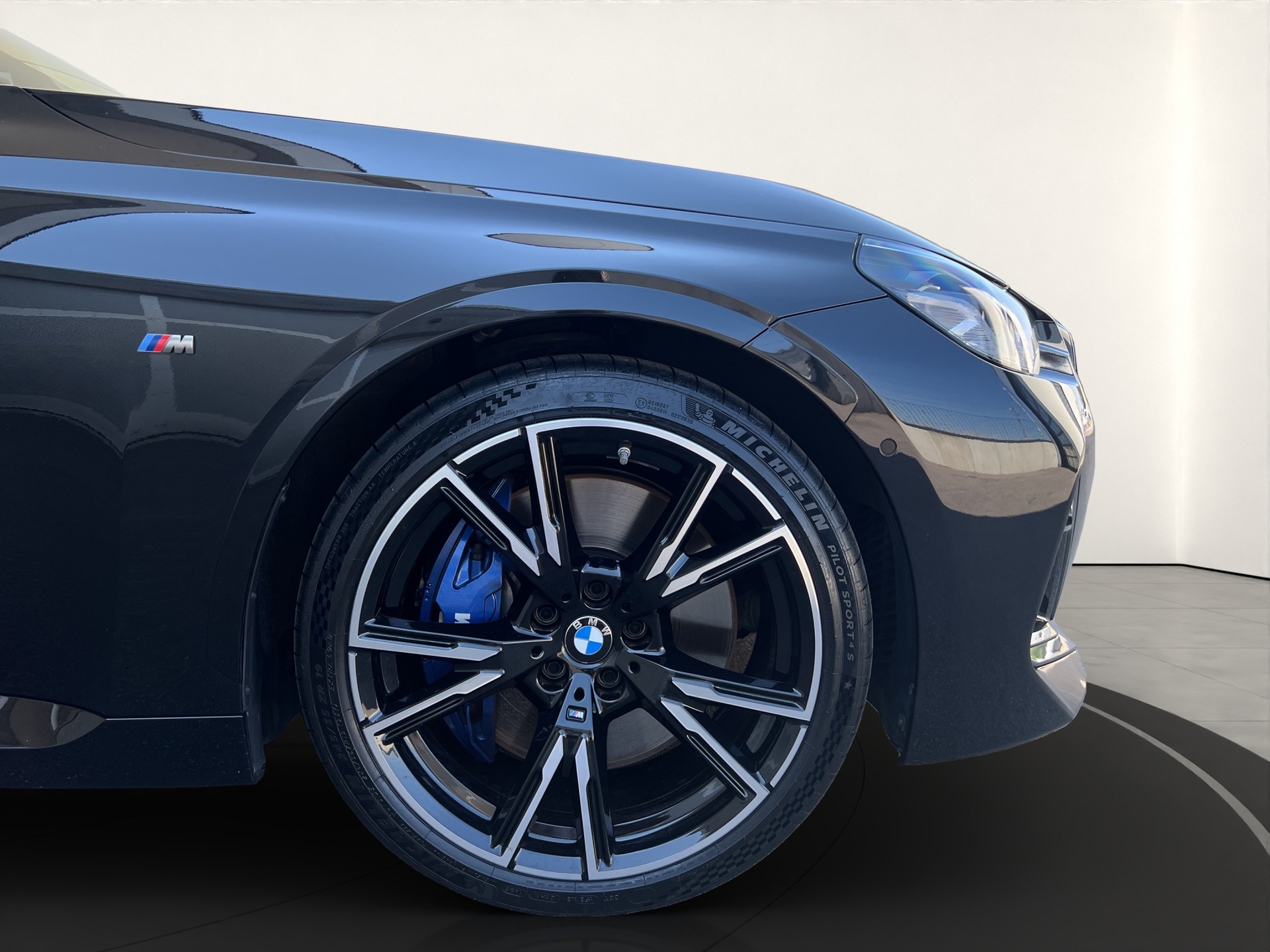 BMW M240i xDrive-image-6