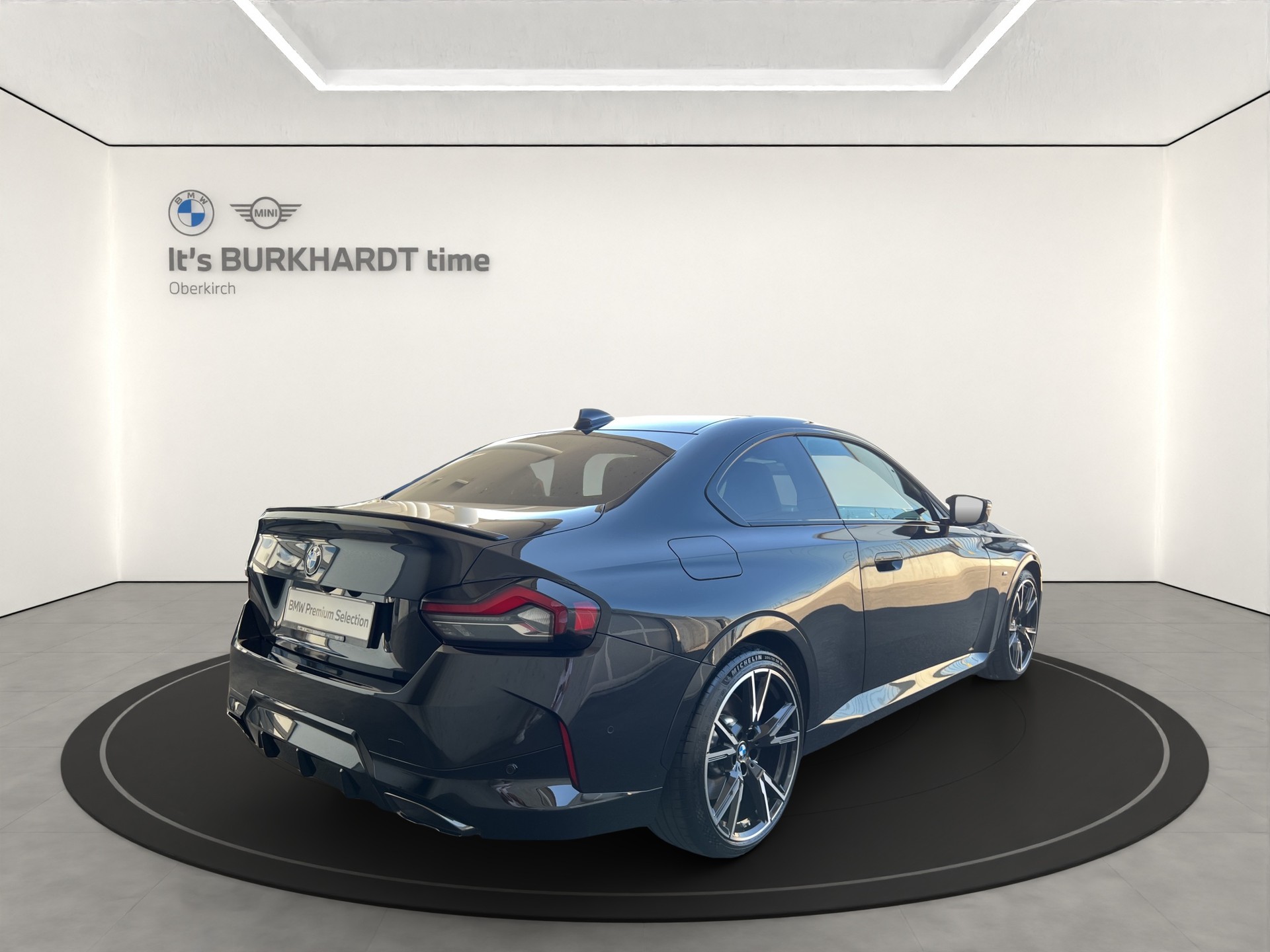 BMW M240i xDrive-image-4