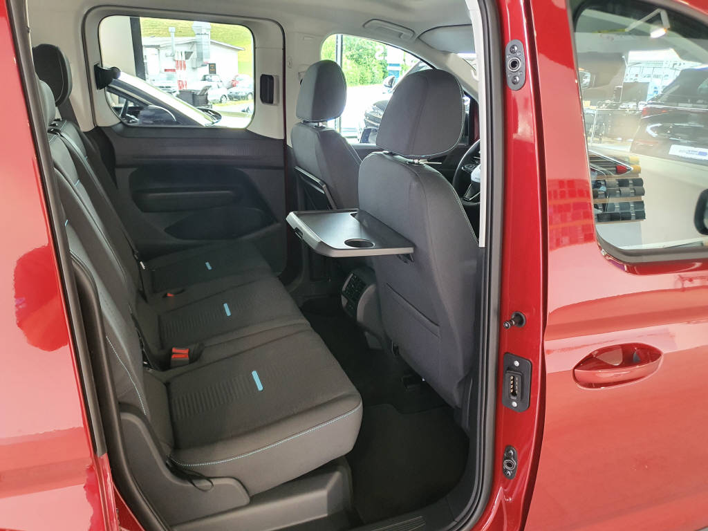 FORD TOURNEO Connect 1.5 EcoBoost 150 Active PHEV-image-10