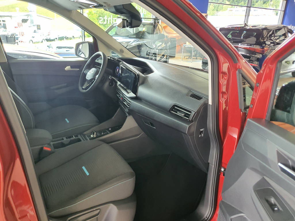 FORD TOURNEO Connect 1.5 EcoBoost 150 Active PHEV-image-9