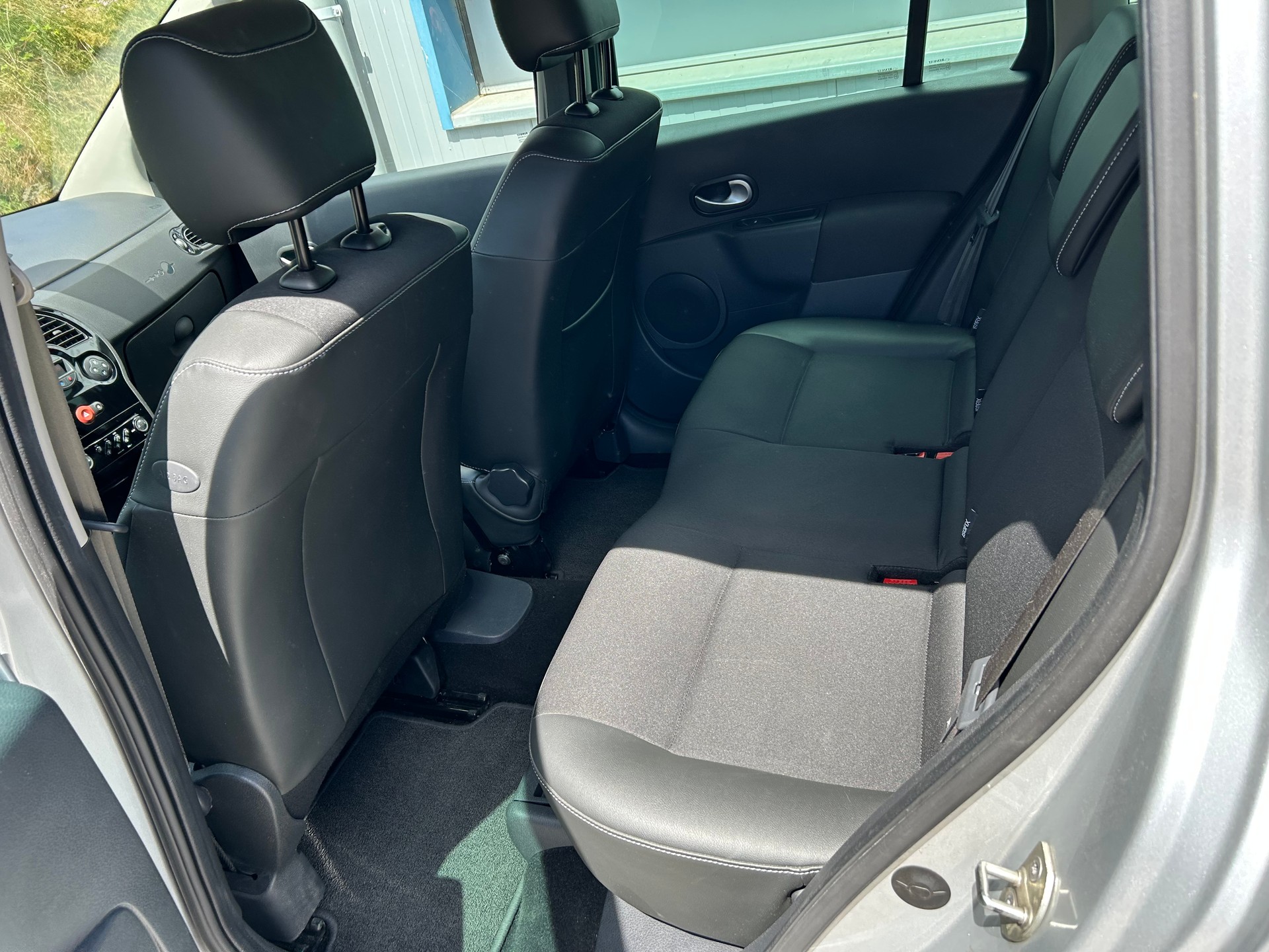 RENAULT Modus 1.6 16V Night&Day Automatic-image-6