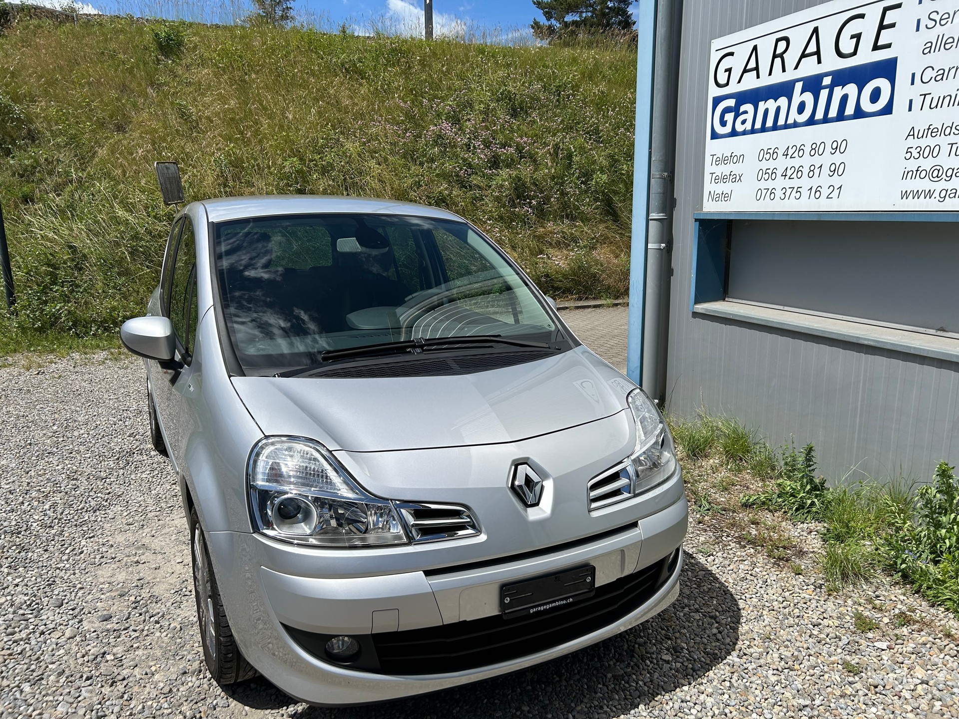 RENAULT Modus 1.6 16V Night&Day Automatic-image-0