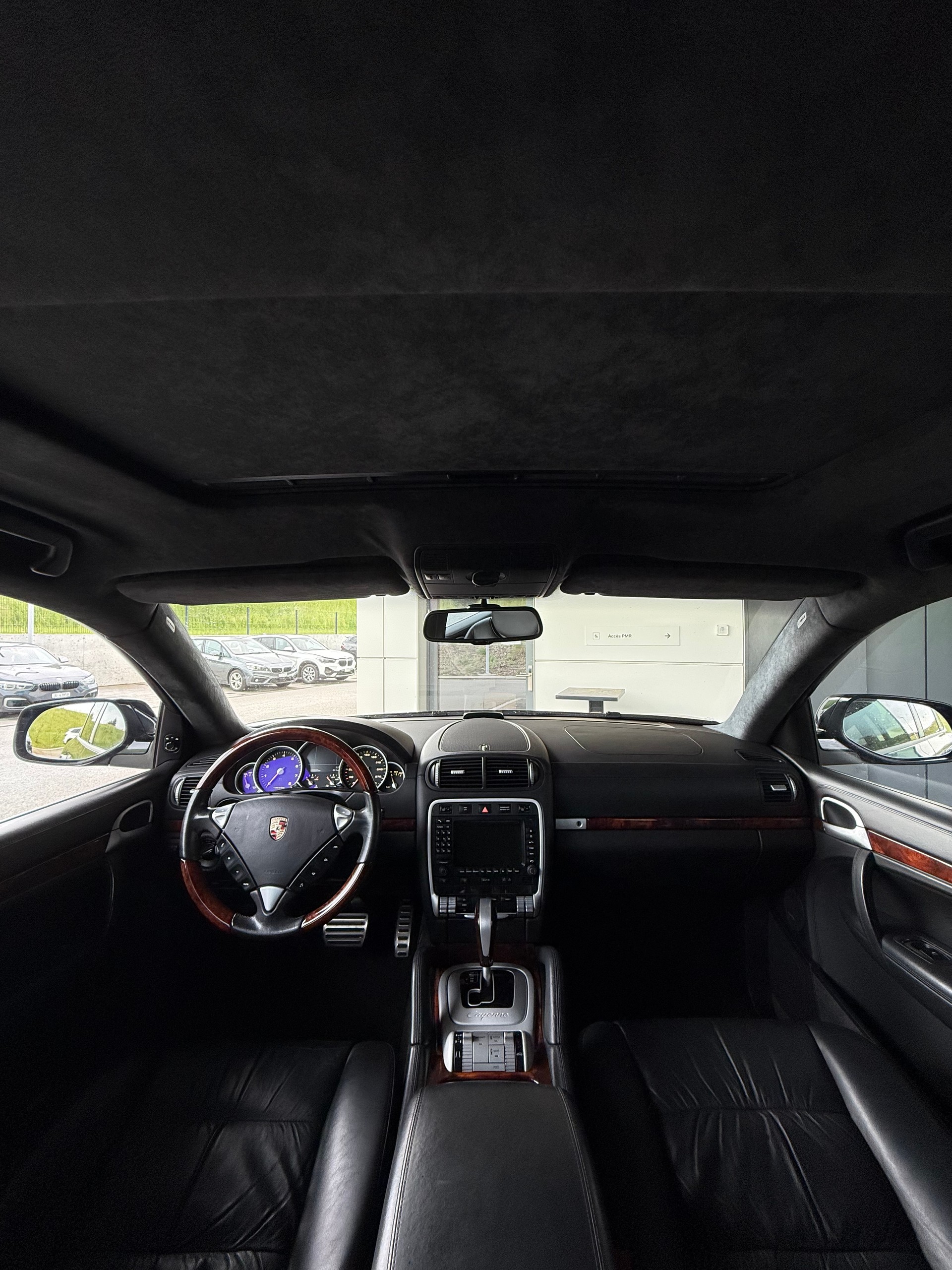 PORSCHE 4.8 V8 Turbo-image-5