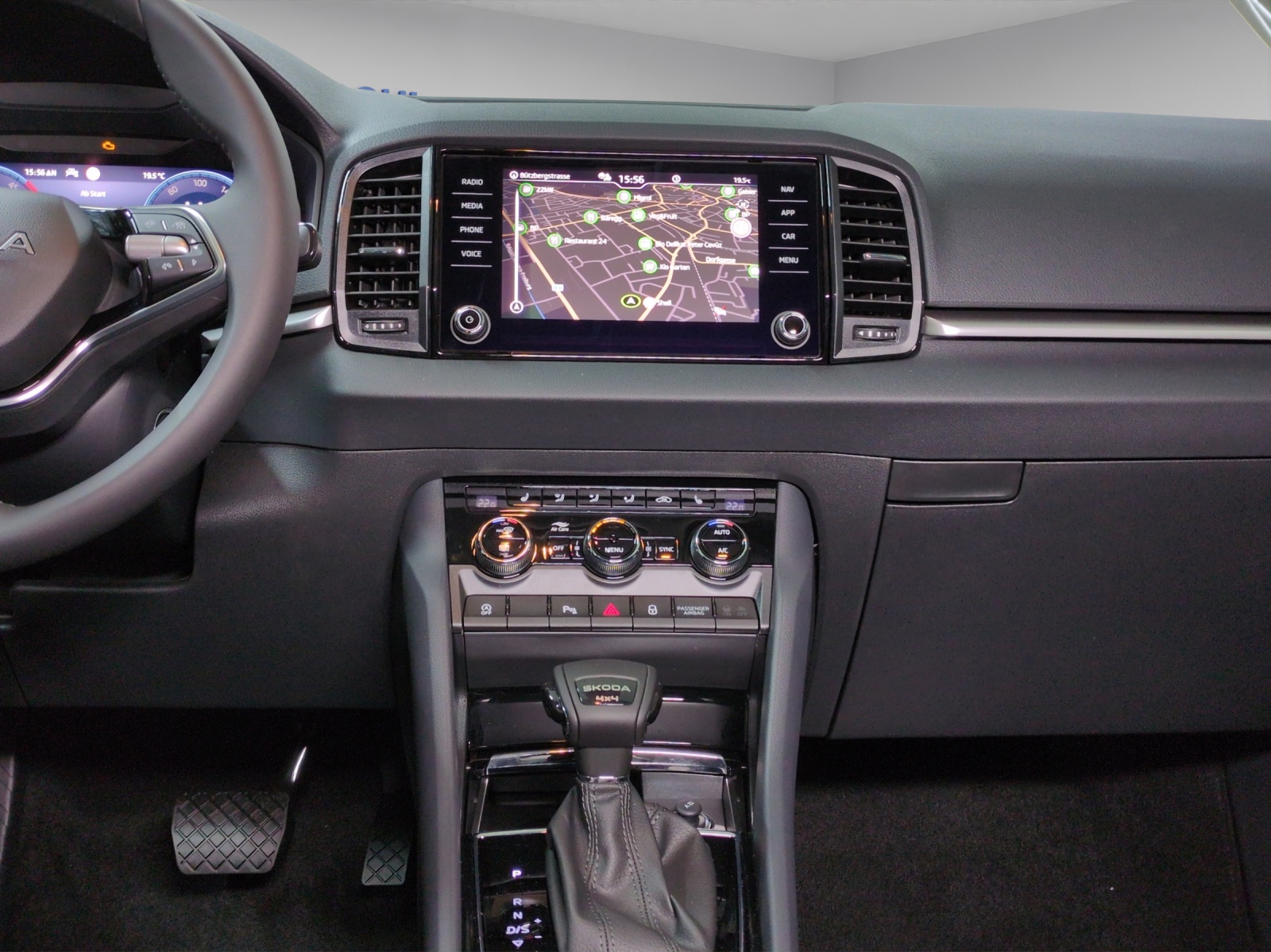 SKODA Karoq 2.0 TDI CR Selection 4x4 DSG-image-7