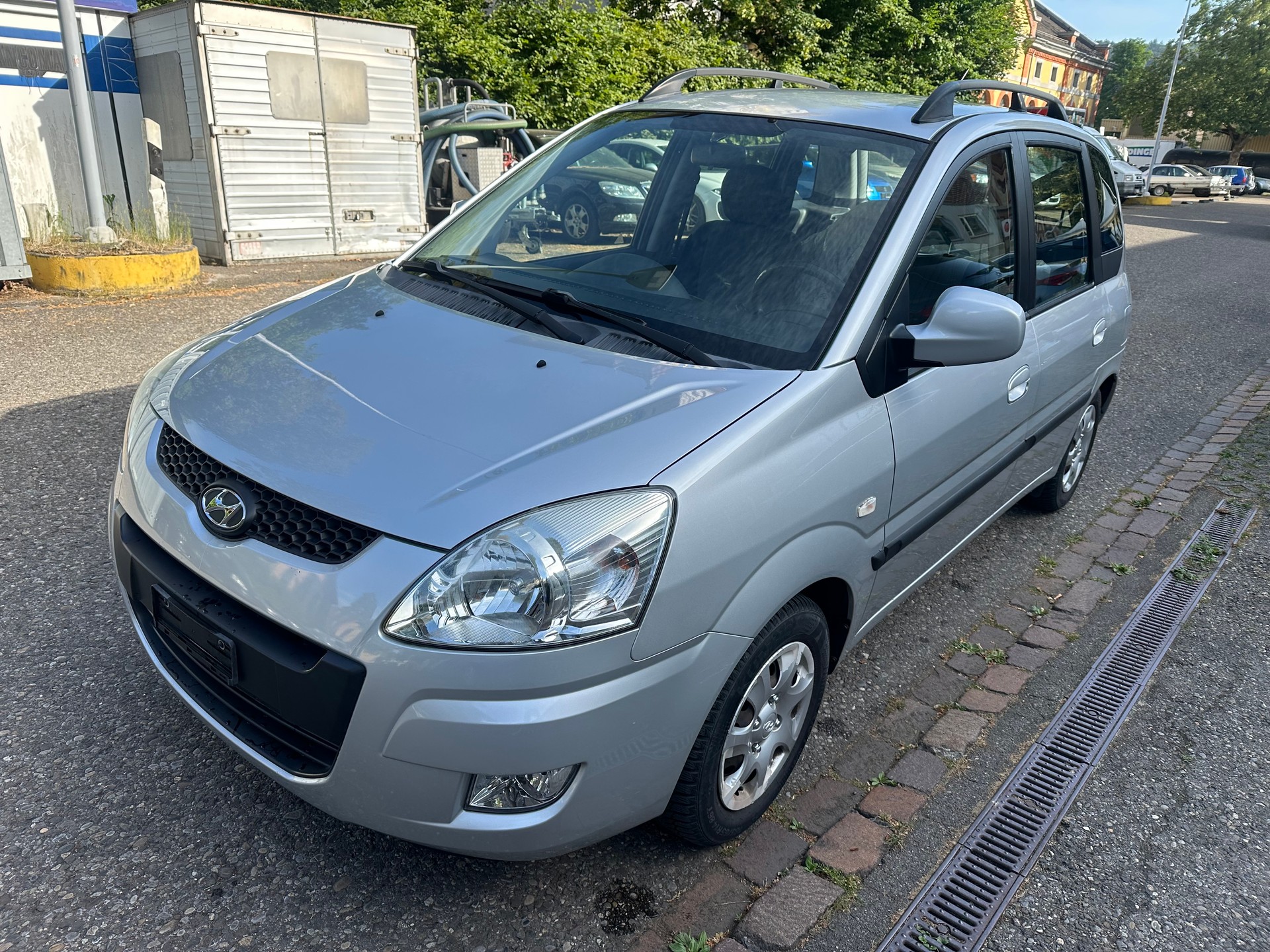 HYUNDAI Matrix 1.6i 16V Style Automatic-image-1