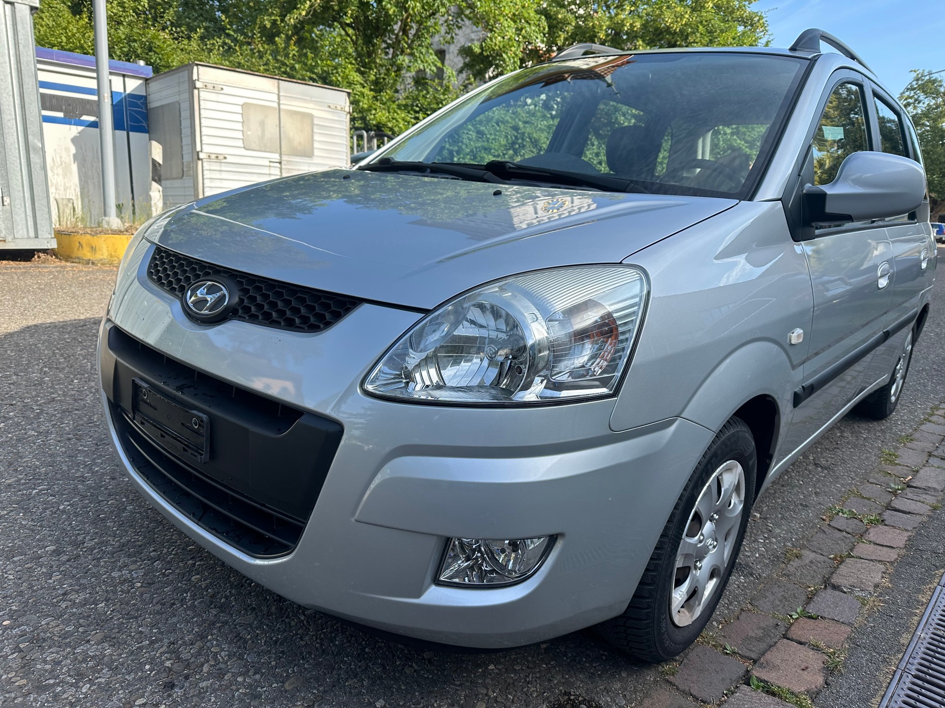 HYUNDAI Matrix 1.6i 16V Style Automatic-image-0