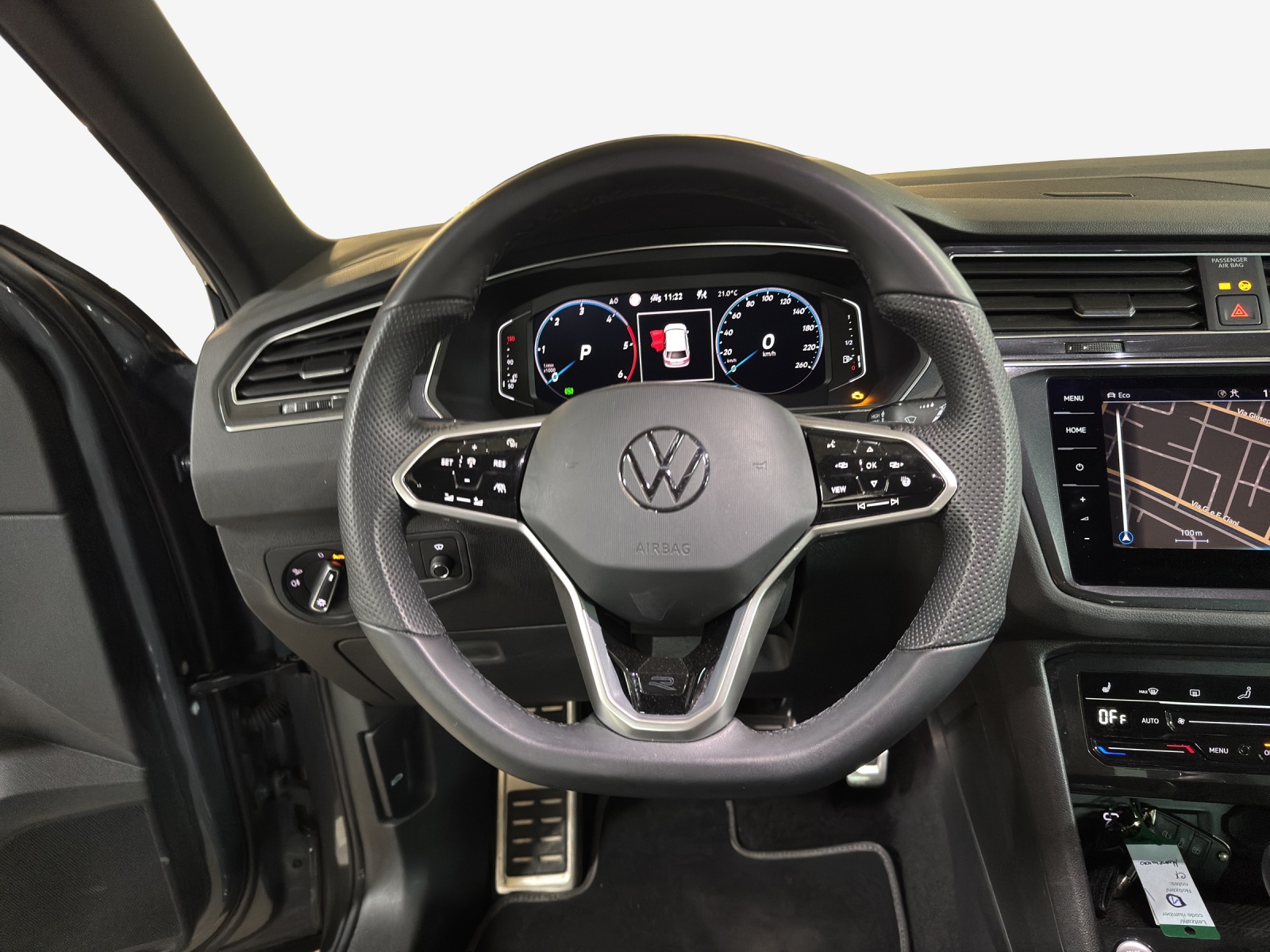 VW Tiguan 2.0 TDI SCR R-Line 4Motion DSG-image-9