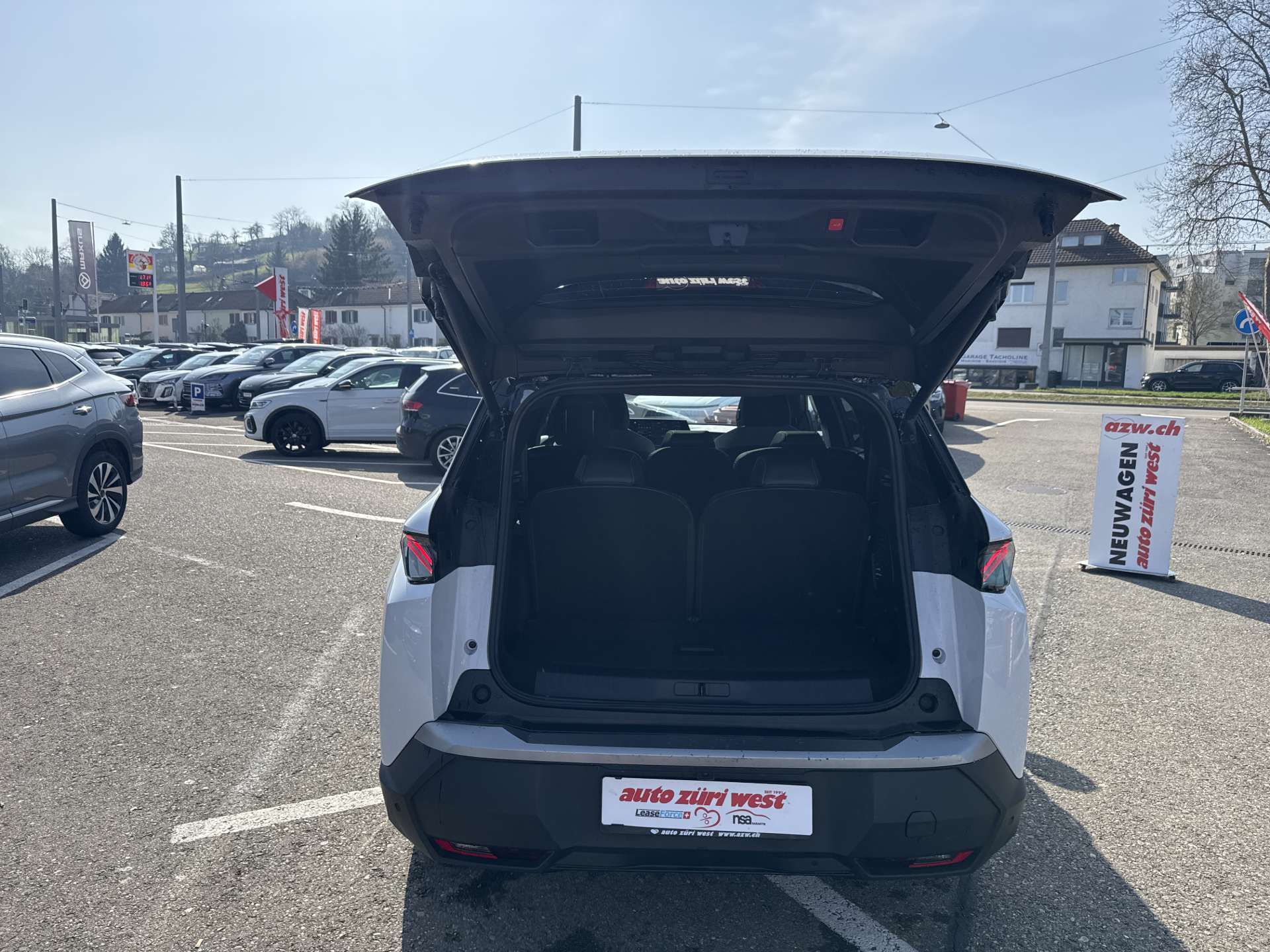 PEUGEOT 5008 145 Hybrid GT 7-Plätzer e-DCS-Automat-image-7
