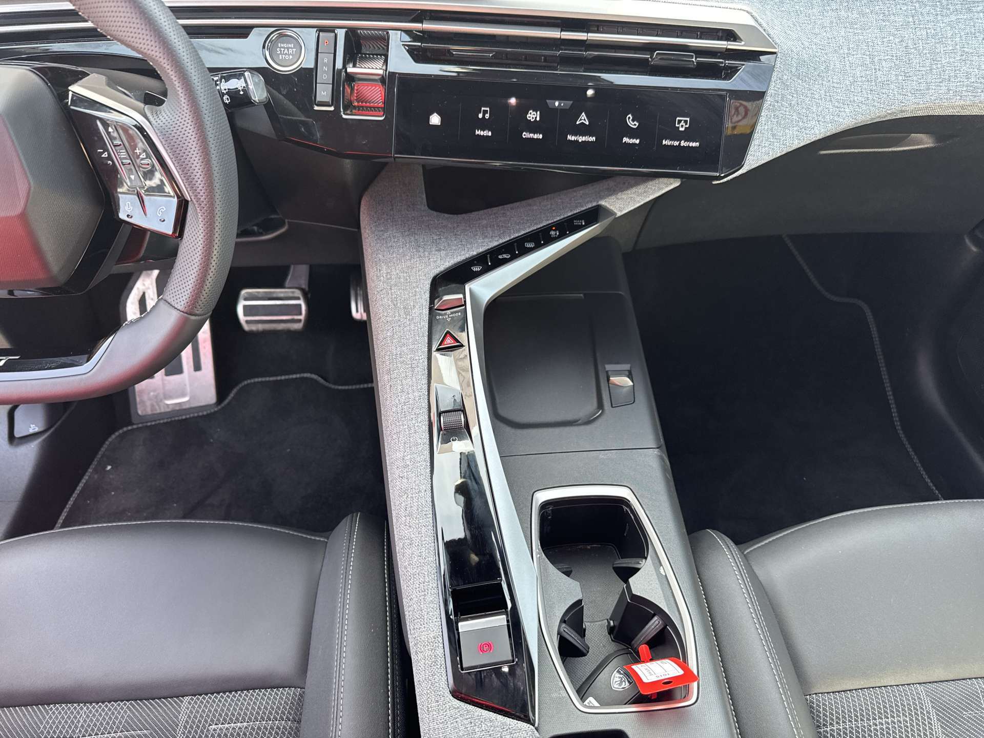 PEUGEOT 5008 145 Hybrid GT 7-Plätzer e-DCS-Automat-image-11
