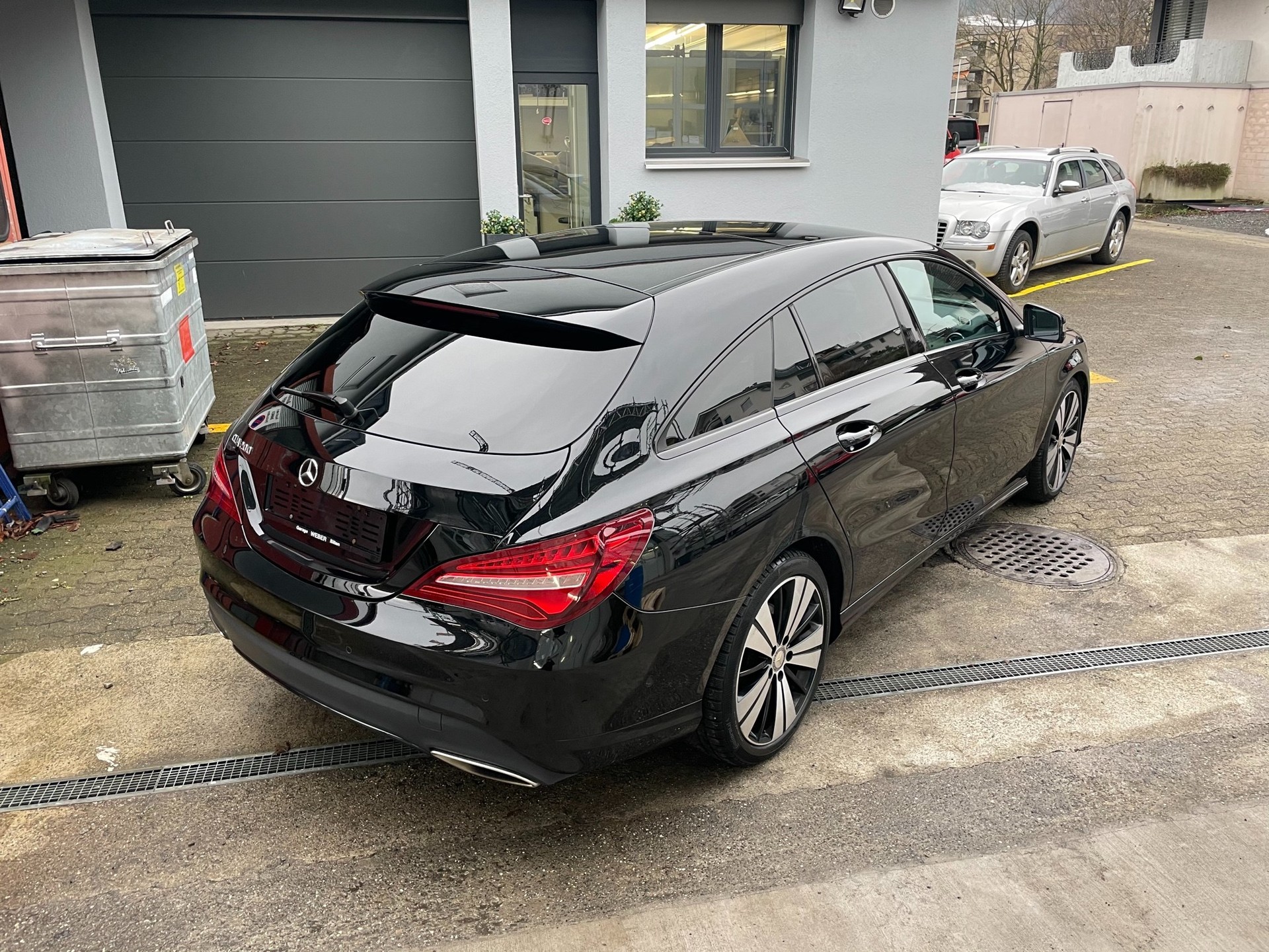 MERCEDES-BENZ CLA 200 Shooting Brake Night Star 7G-DCT-image-2