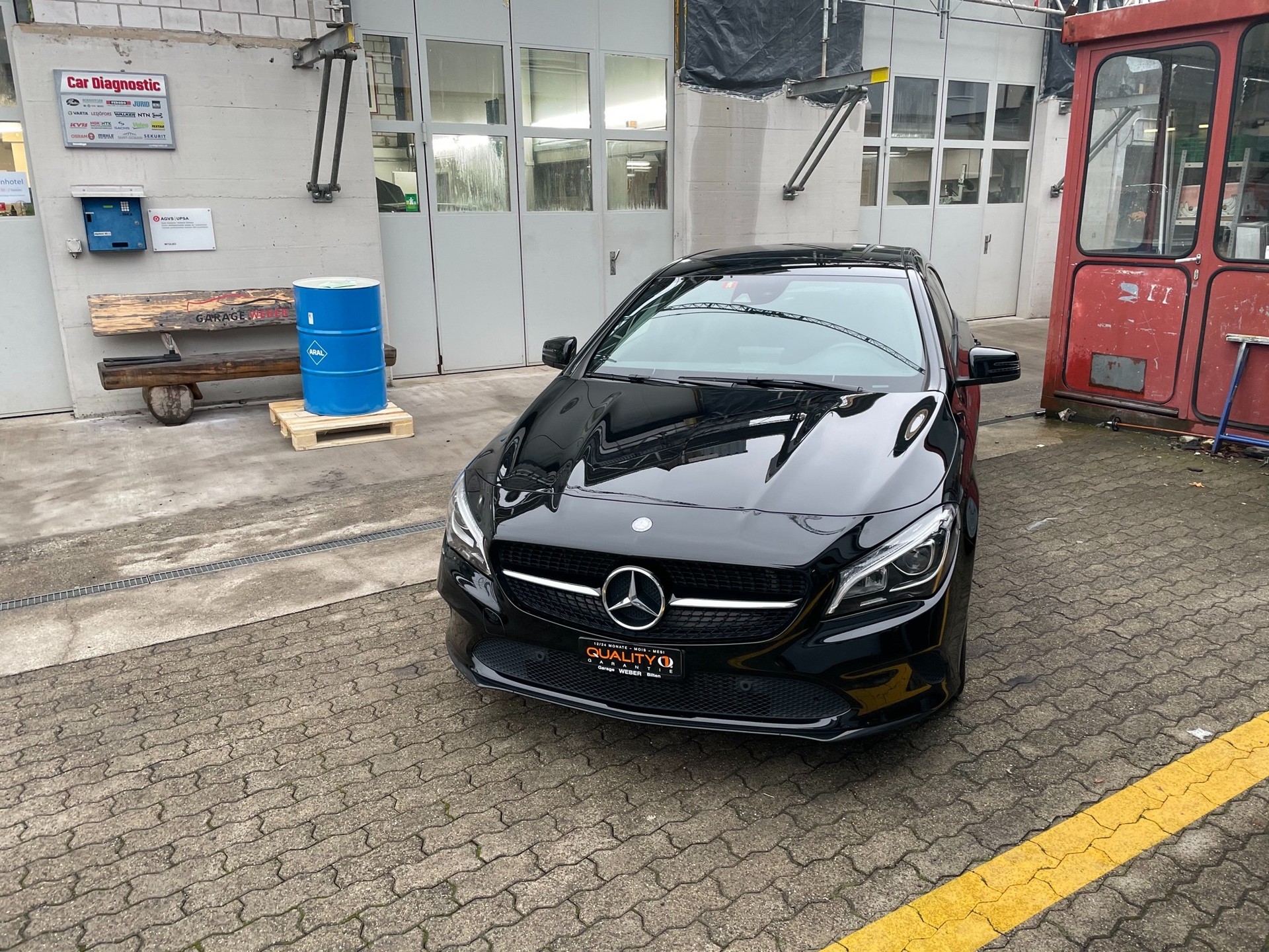 MERCEDES-BENZ CLA 200 Shooting Brake Night Star 7G-DCT-image-1