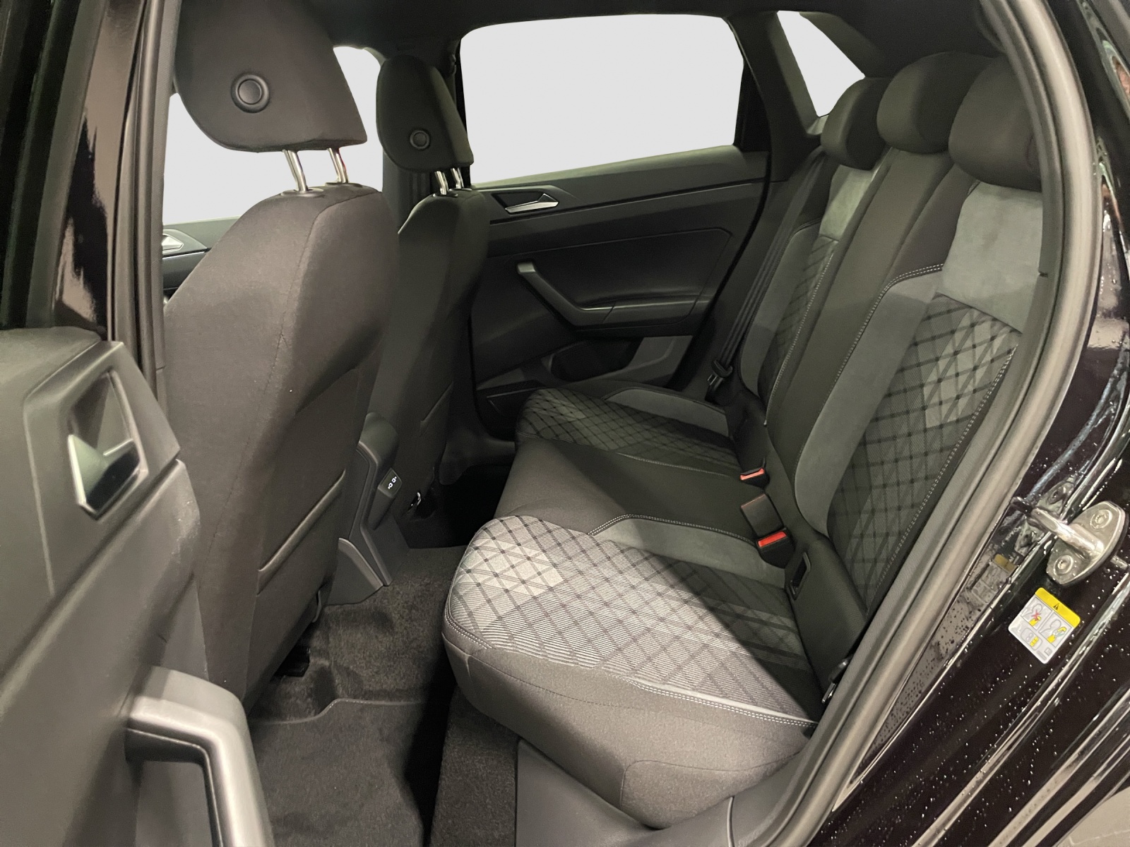 VW Polo 1.0 TSI R-Line United DSG-image-12
