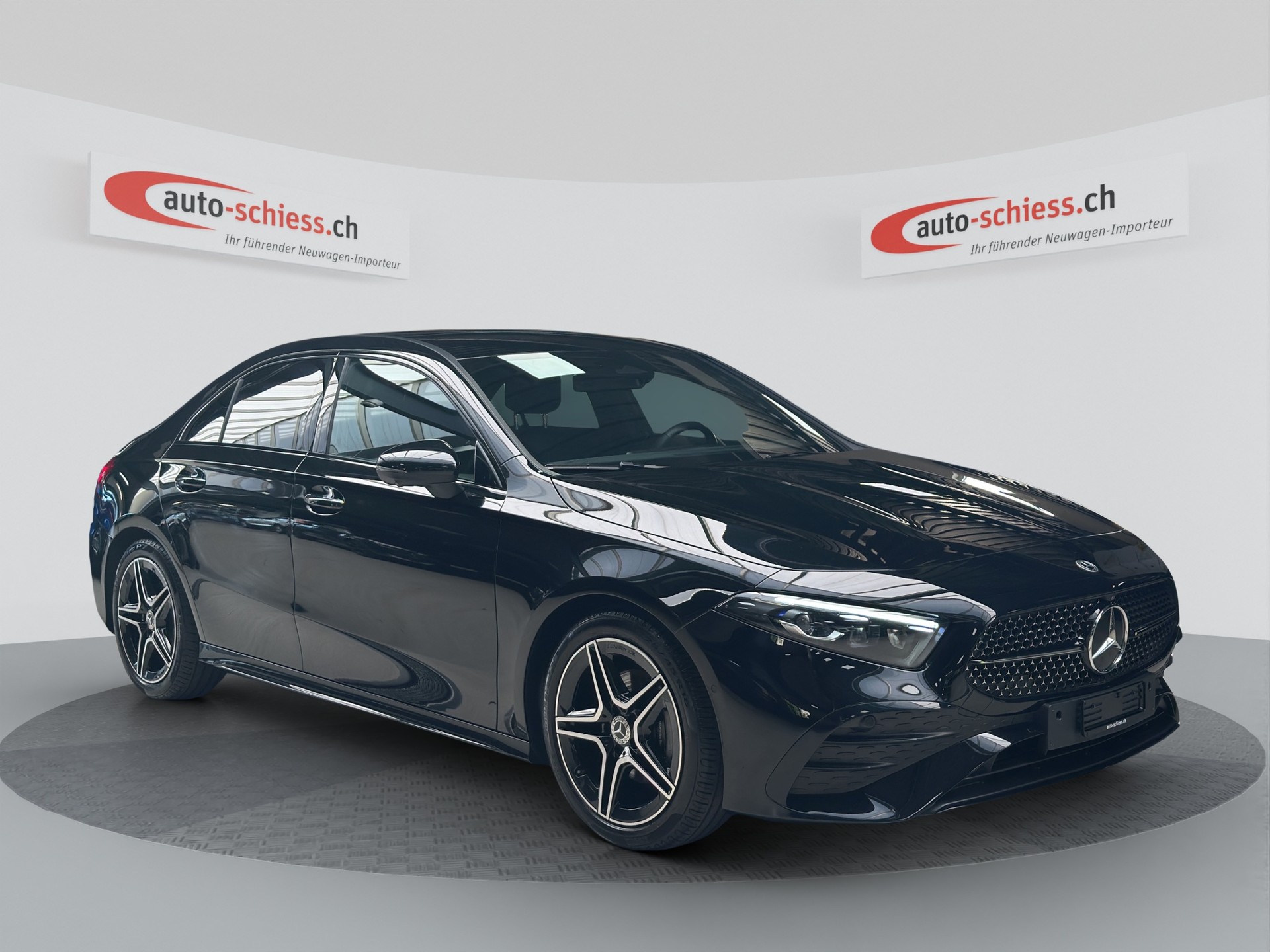 MERCEDES-BENZ A 200 7G-DCT AMG Line Night-image-0