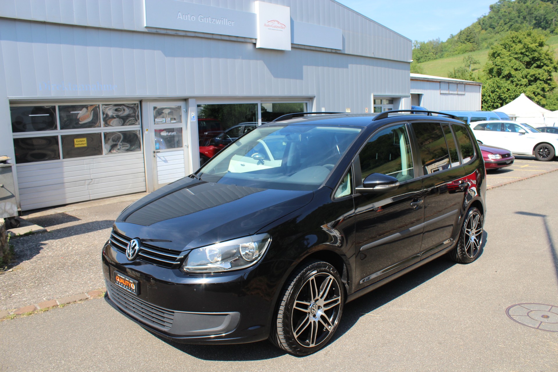 VW Touran 1,6 Blue Motion DSG-image-0