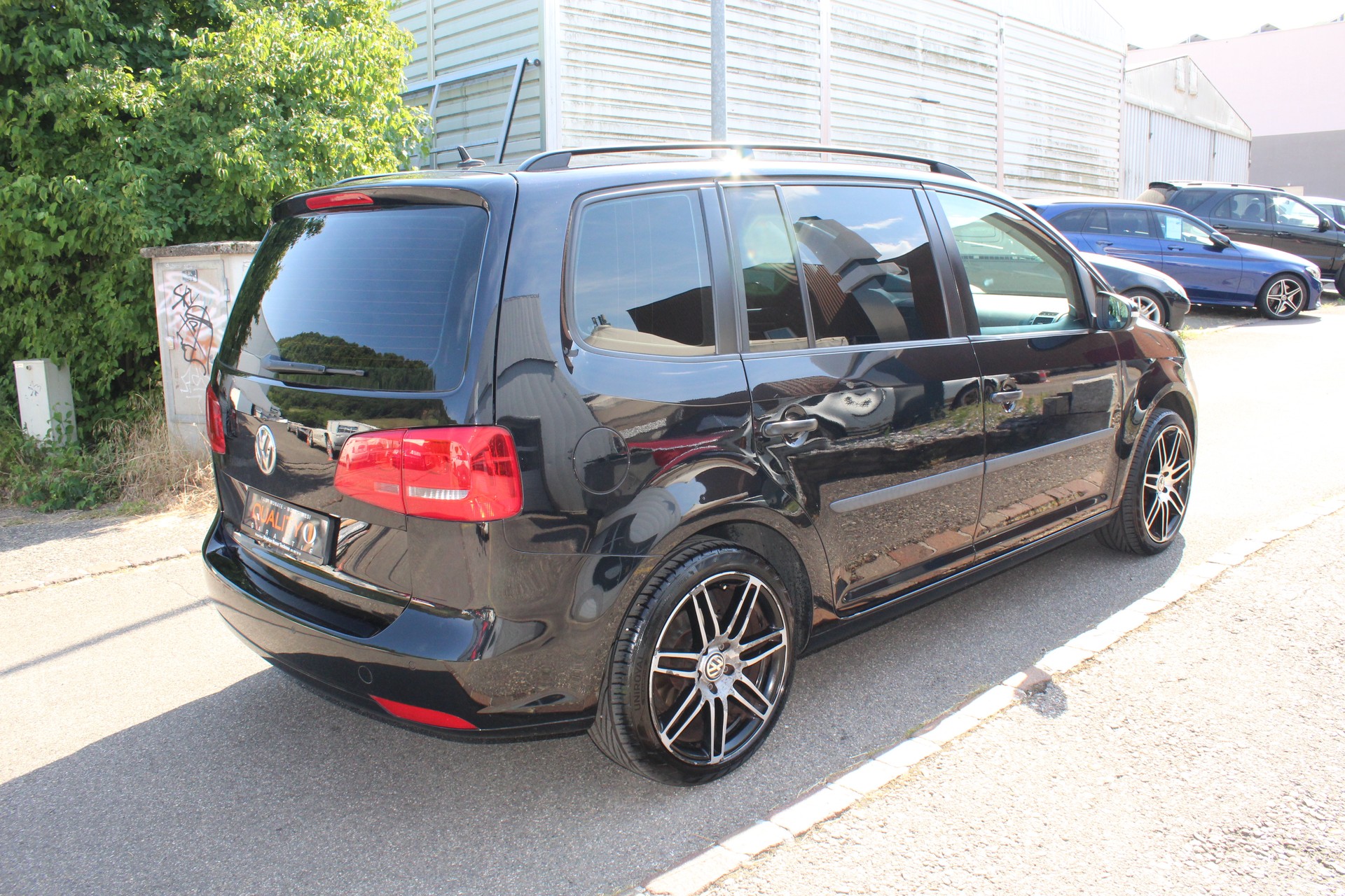 VW Touran 1,6 Blue Motion DSG-image-2