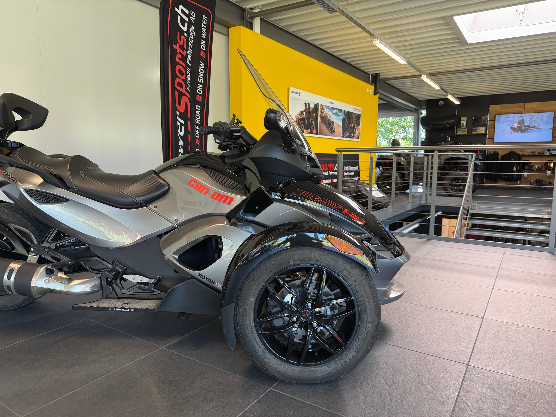 CAN-AM Spyder RS-S SE5-image-12