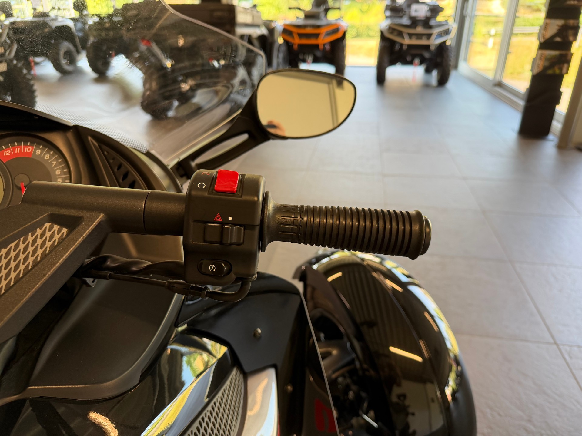 CAN-AM Spyder RS-S SE5-image-6