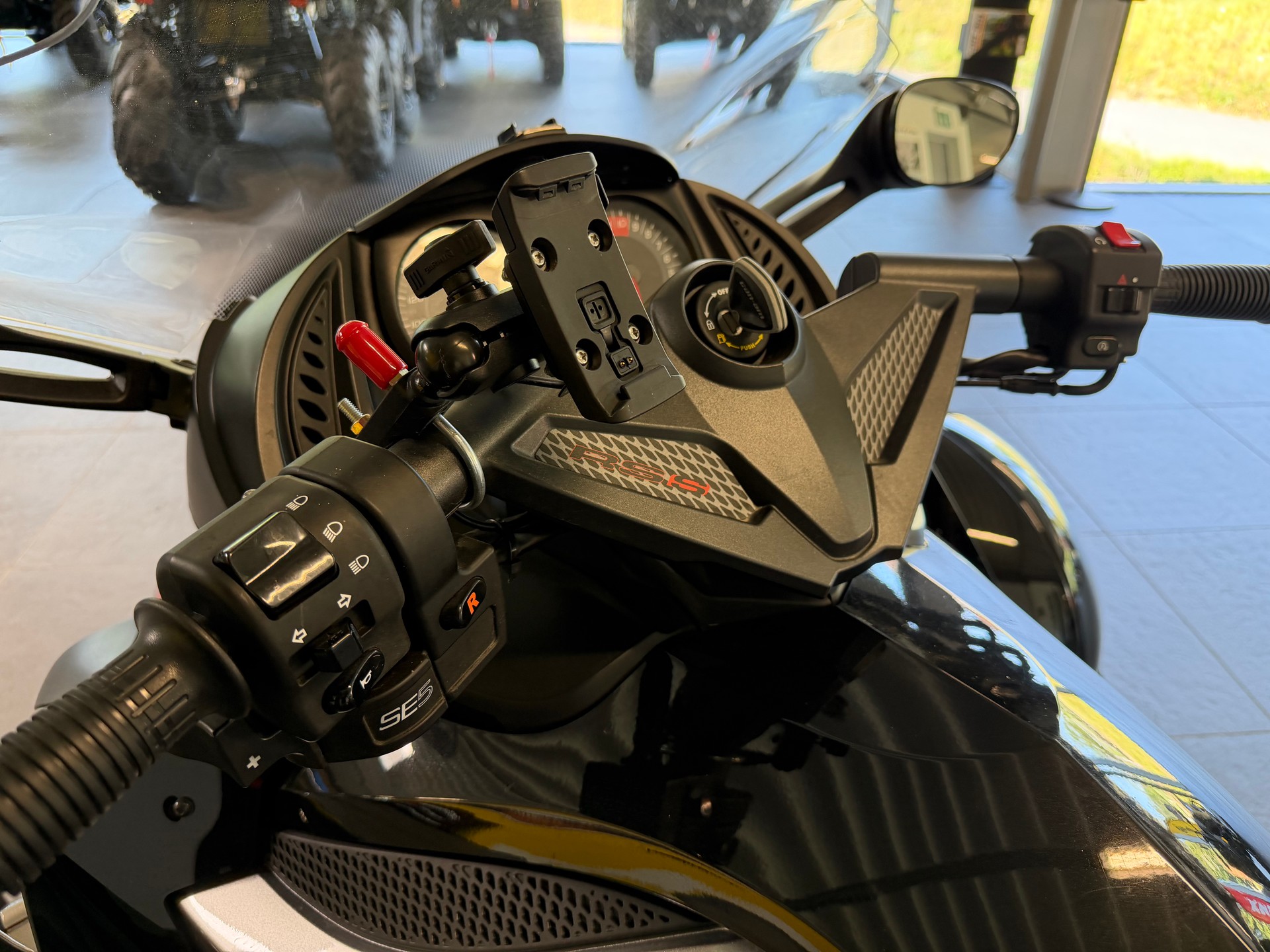 CAN-AM Spyder RS-S SE5-image-5