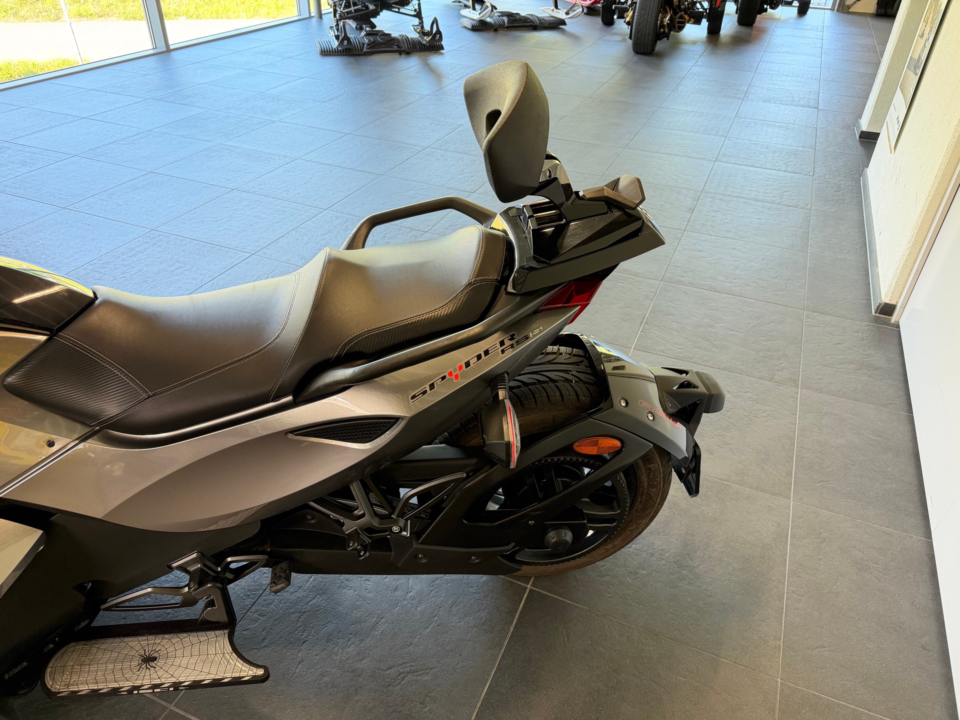 CAN-AM Spyder RS-S SE5-image-8