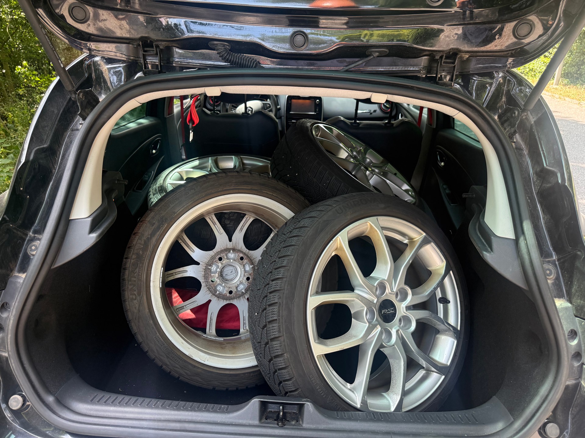 RENAULT Clio 1.6 T RS 200 EDC-image-6