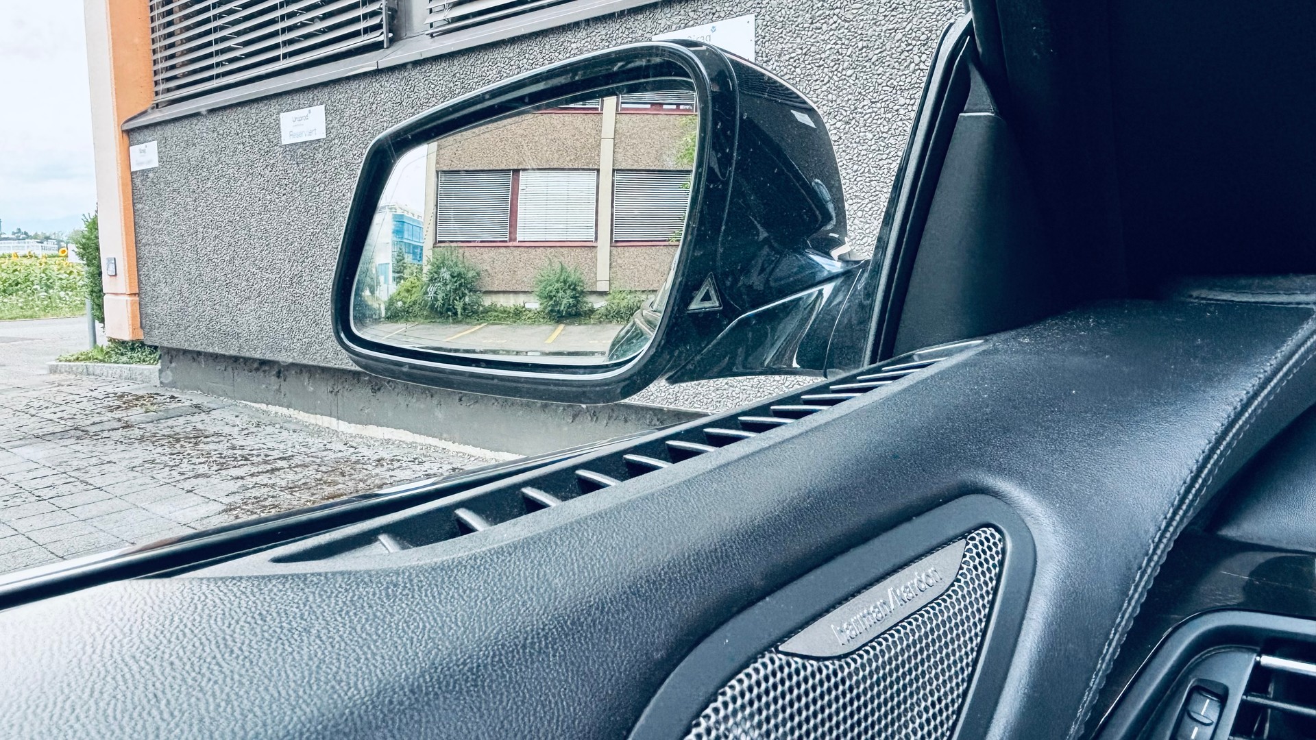 BMW 640i Cabrio xDrive-image-15