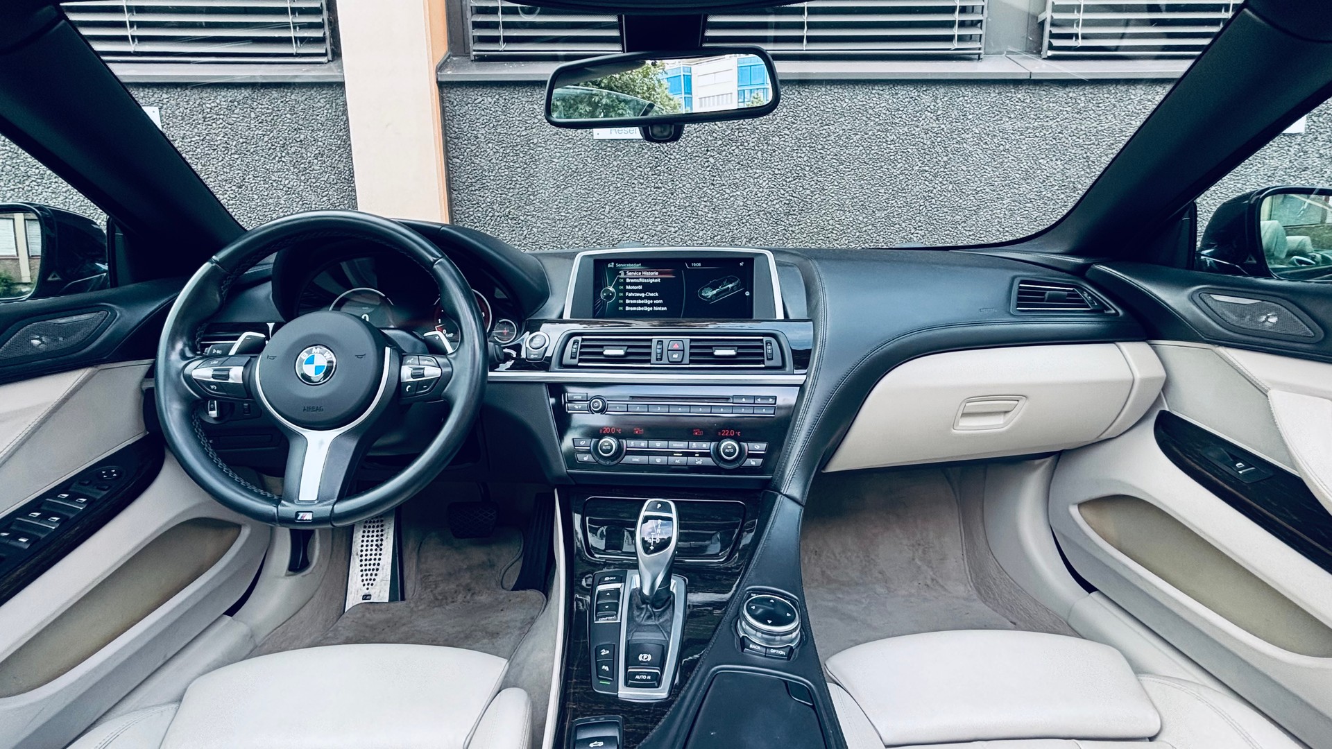 BMW 640i Cabrio xDrive-image-14