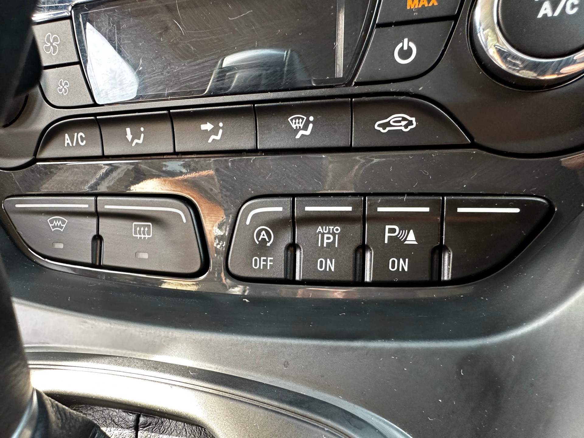 FORD Kuga 2.0 TDCi Titanium S 4WD PowerShift-image-10