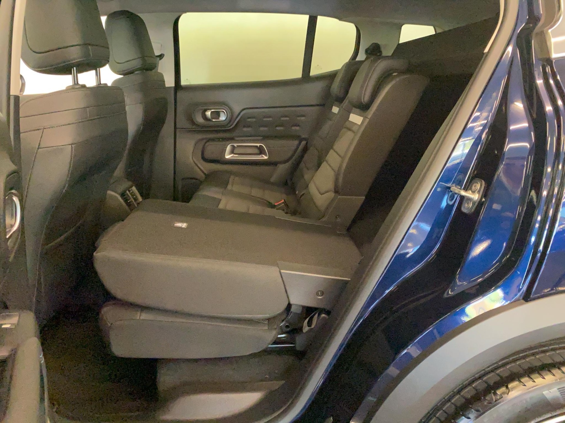 CITROEN C5 Aircross 1.6 Plug-in Hybrid Swiss Edition-image-8