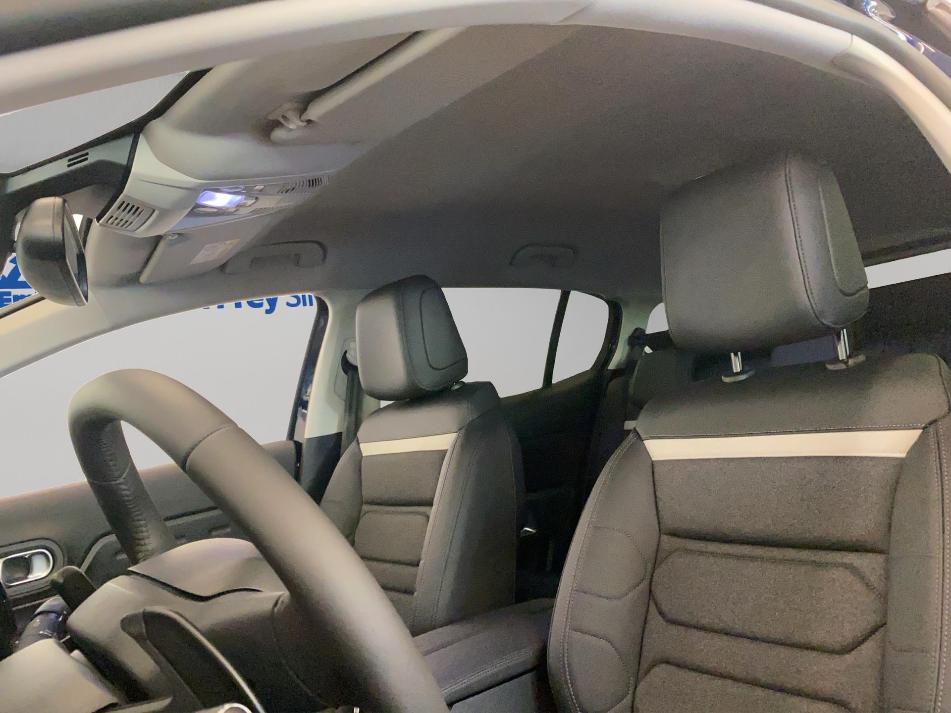 CITROEN C5 Aircross 1.6 Plug-in Hybrid Swiss Edition-image-2