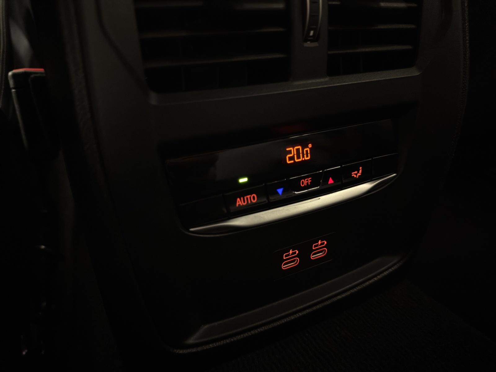 BMW M3 Competition xDrive Touring-image-19
