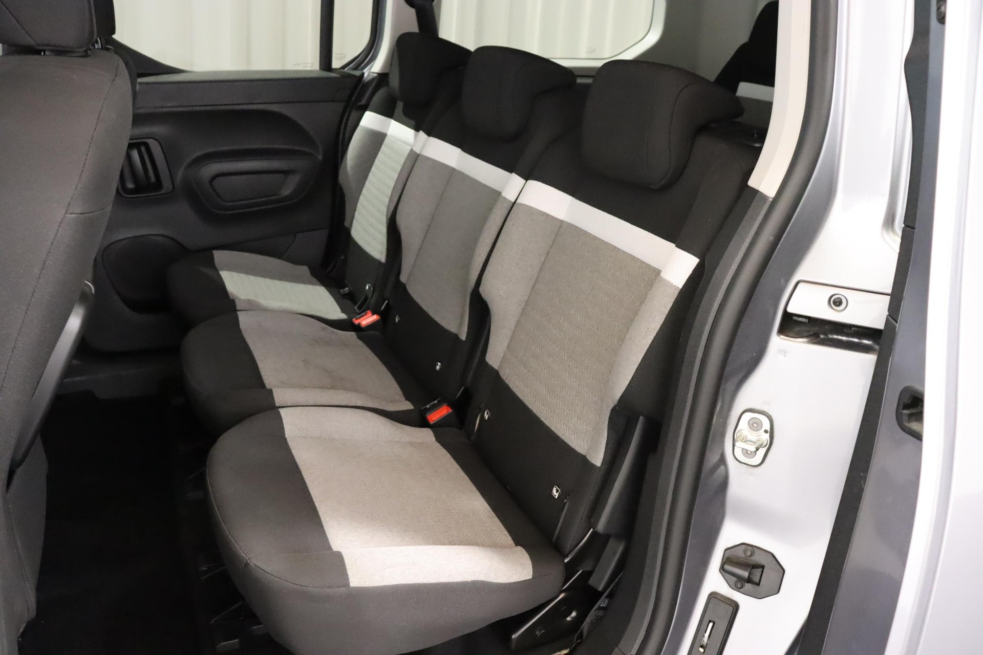 CITROEN Berlingo XL 1.5 BlueHDi 130 Shine-image-6