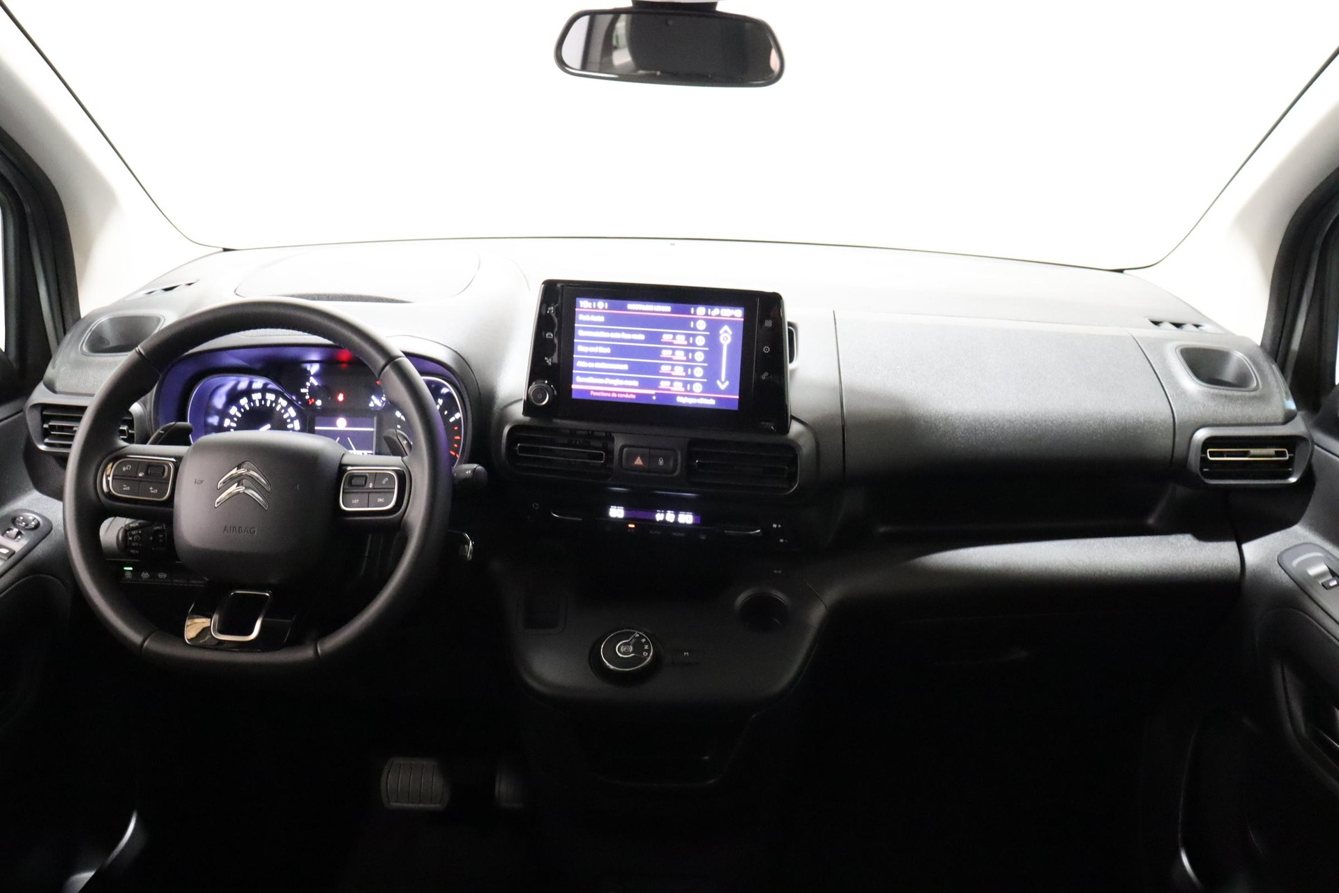 CITROEN Berlingo XL 1.5 BlueHDi 130 Shine-image-8