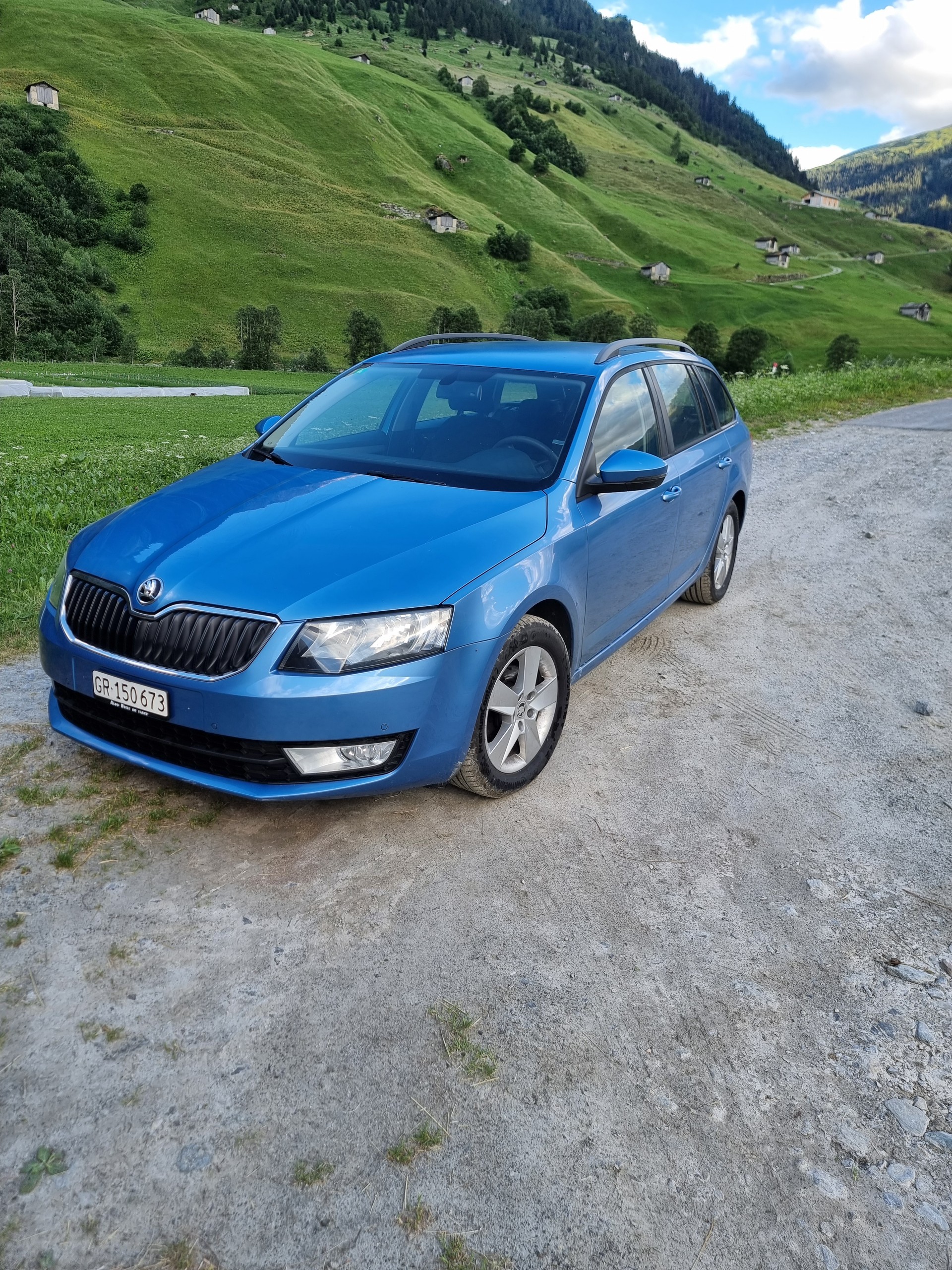 SKODA 1.6 TDI 110 Ambition 4x4-image-0