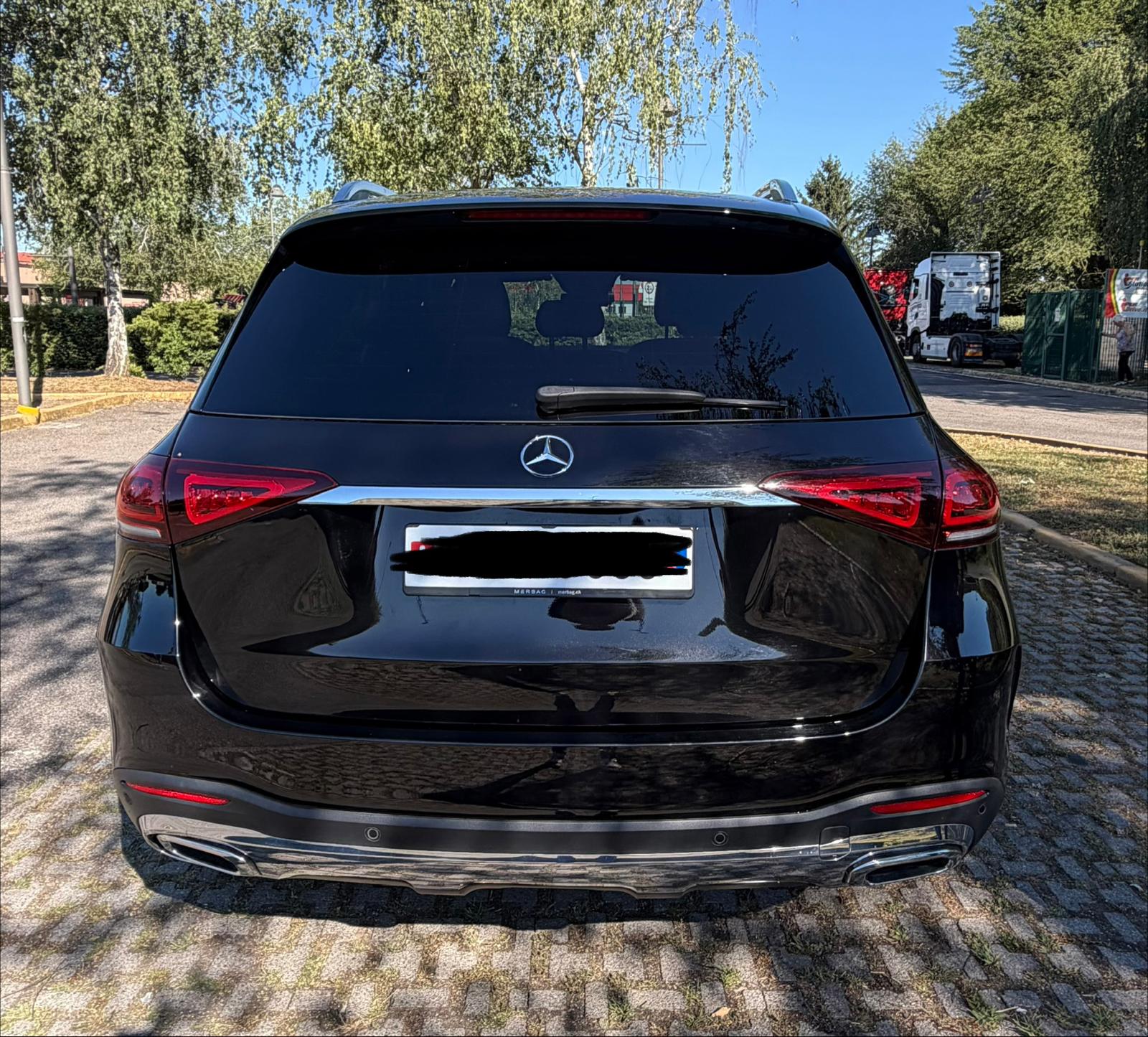 MERCEDES-BENZ GLE 300-image-5