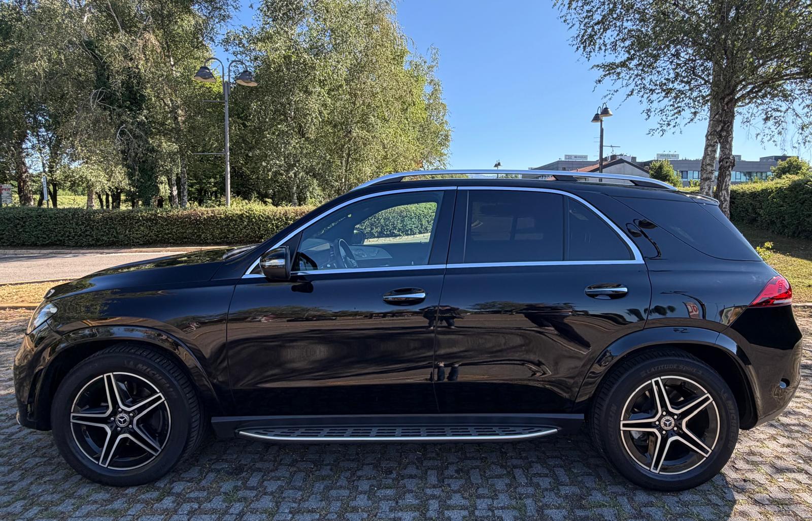 MERCEDES-BENZ GLE 300-image-1