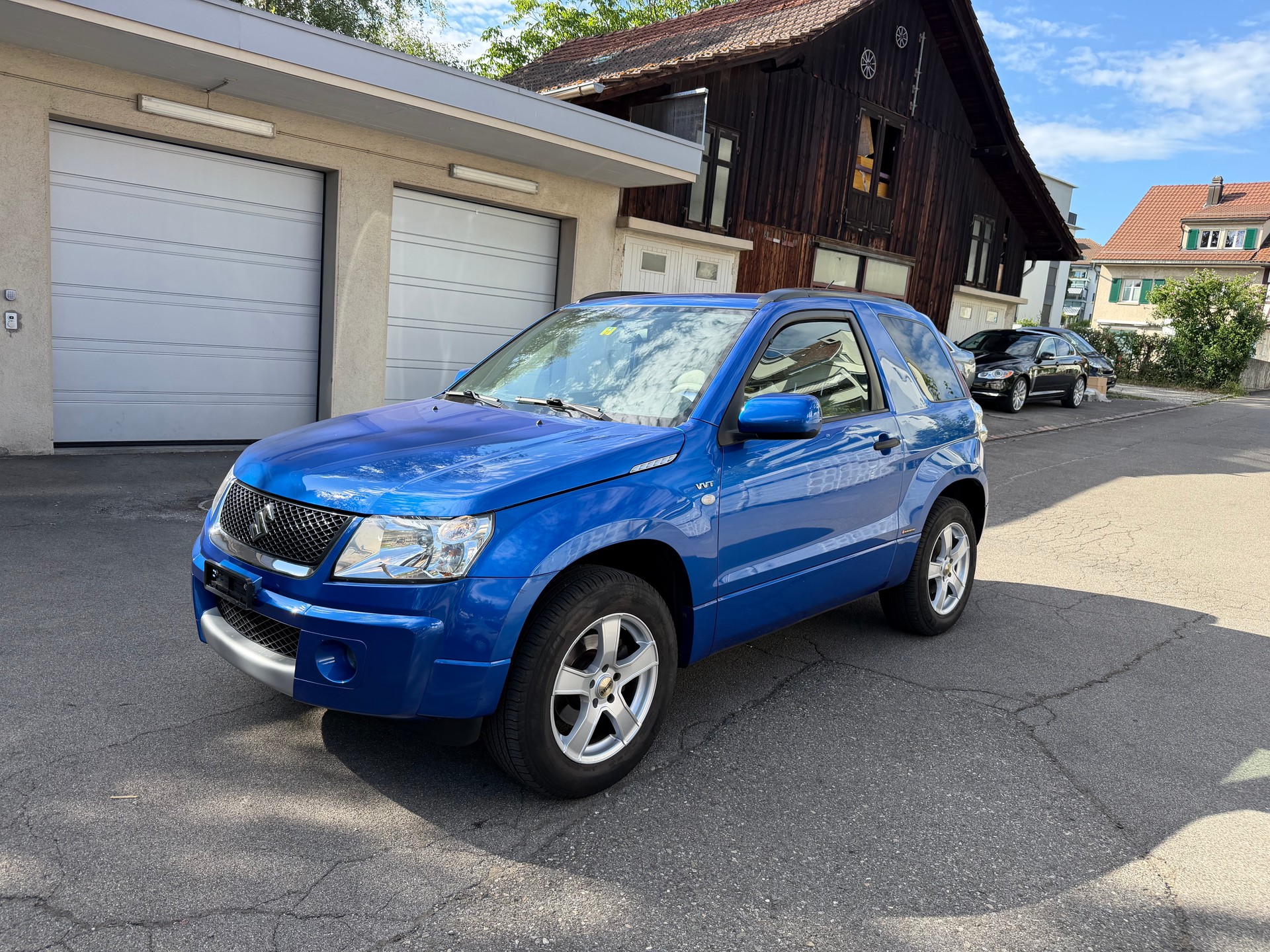 SUZUKI Grand Vitara 1.6 16V GL SWISS EDITION / FRISCH AB MFK. 8. 07. 2026 & SERVICE. ** 111000**KM-image-1