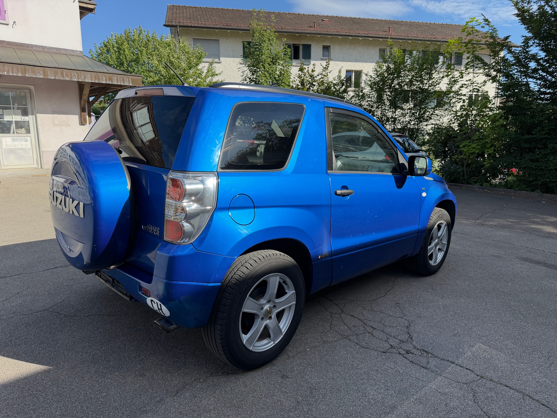 SUZUKI Grand Vitara 1.6 16V GL SWISS EDITION / FRISCH AB MFK. 8. 07. 2026 & SERVICE. ** 111000**KM-image-6