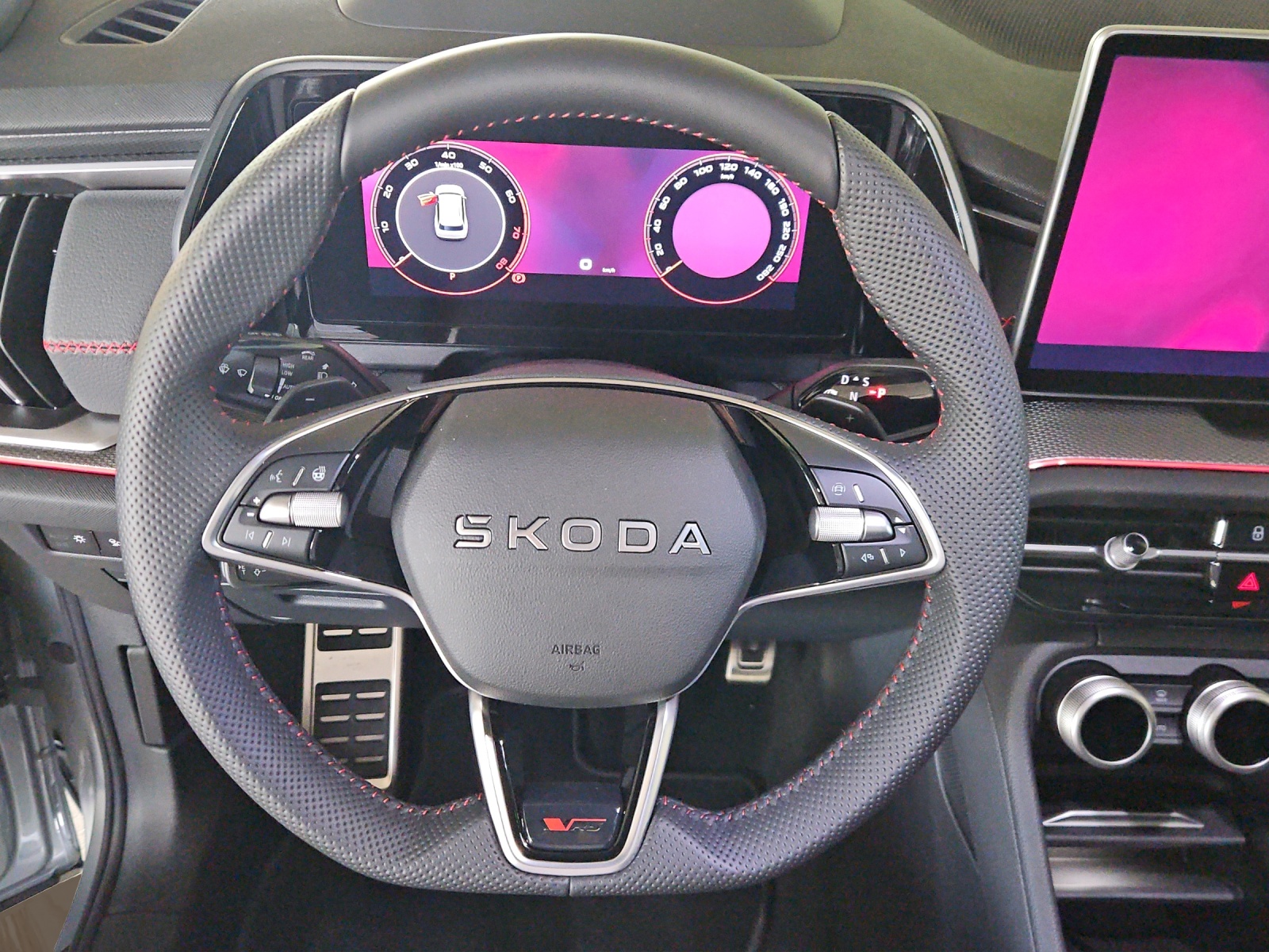 SKODA Kodiaq 2.0 TSI RS 4x4-image-11