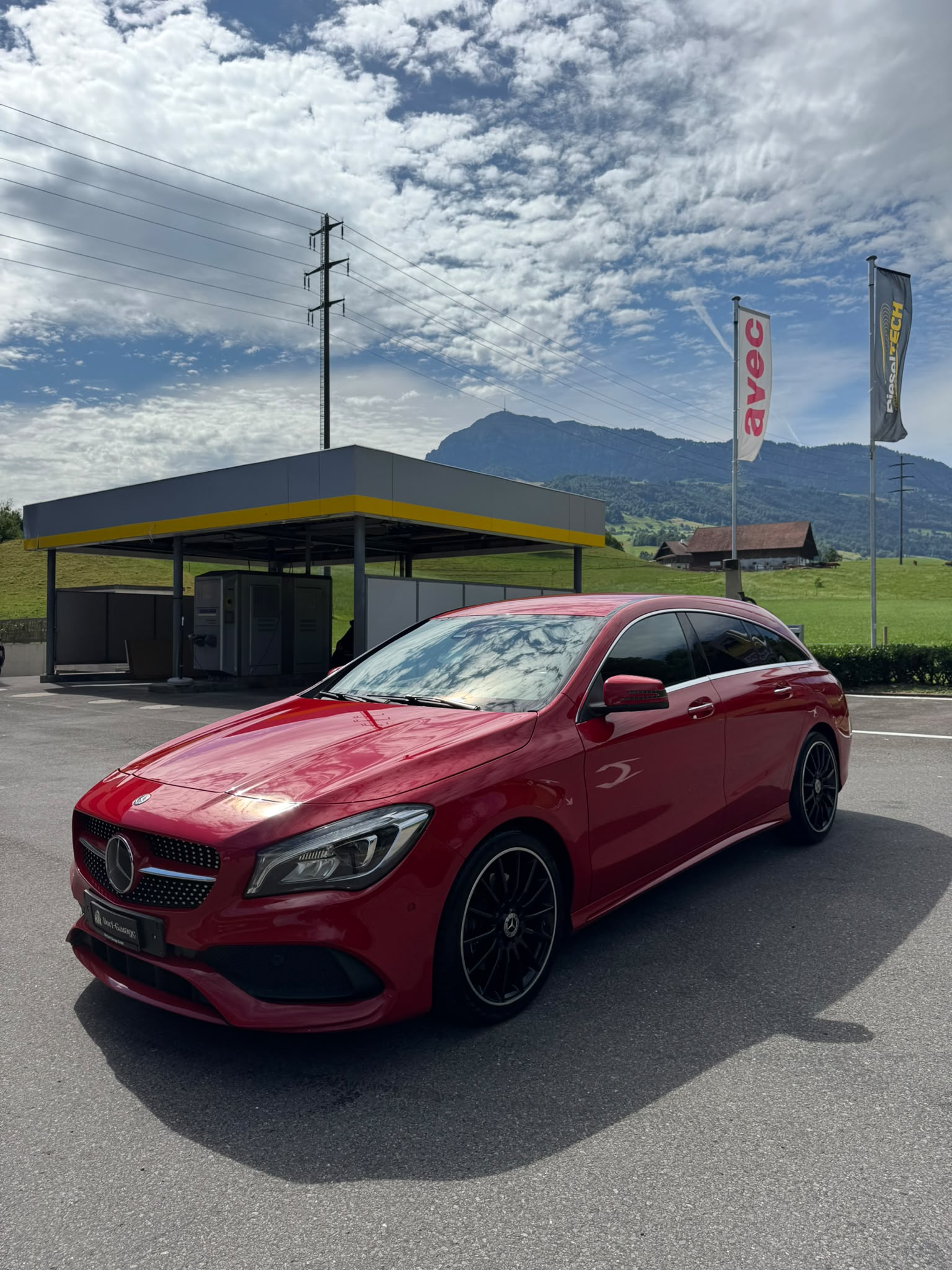 MERCEDES-BENZ CLA Shooting Brake 220 d AMG Line 7G-DCT-image-2