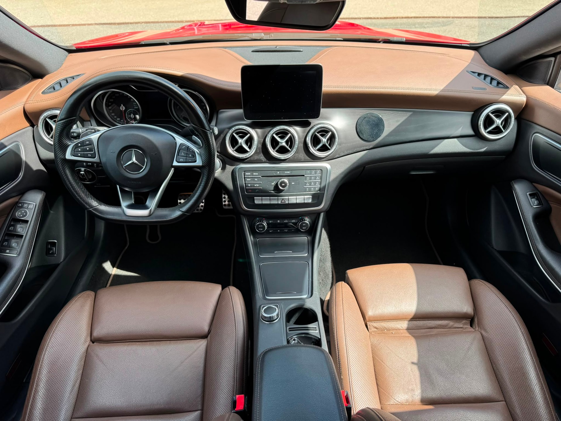 MERCEDES-BENZ CLA Shooting Brake 220 d AMG Line 7G-DCT-image-8