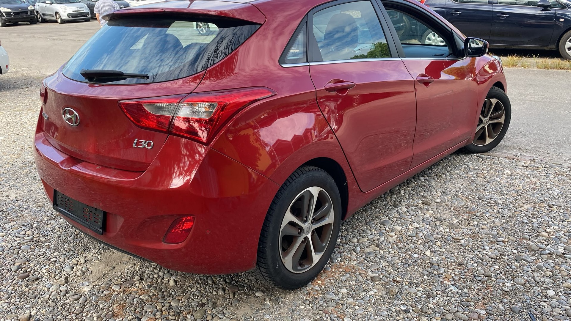 HYUNDAI i30 1.6 CRDi Amplia Automatic DCT-image-5