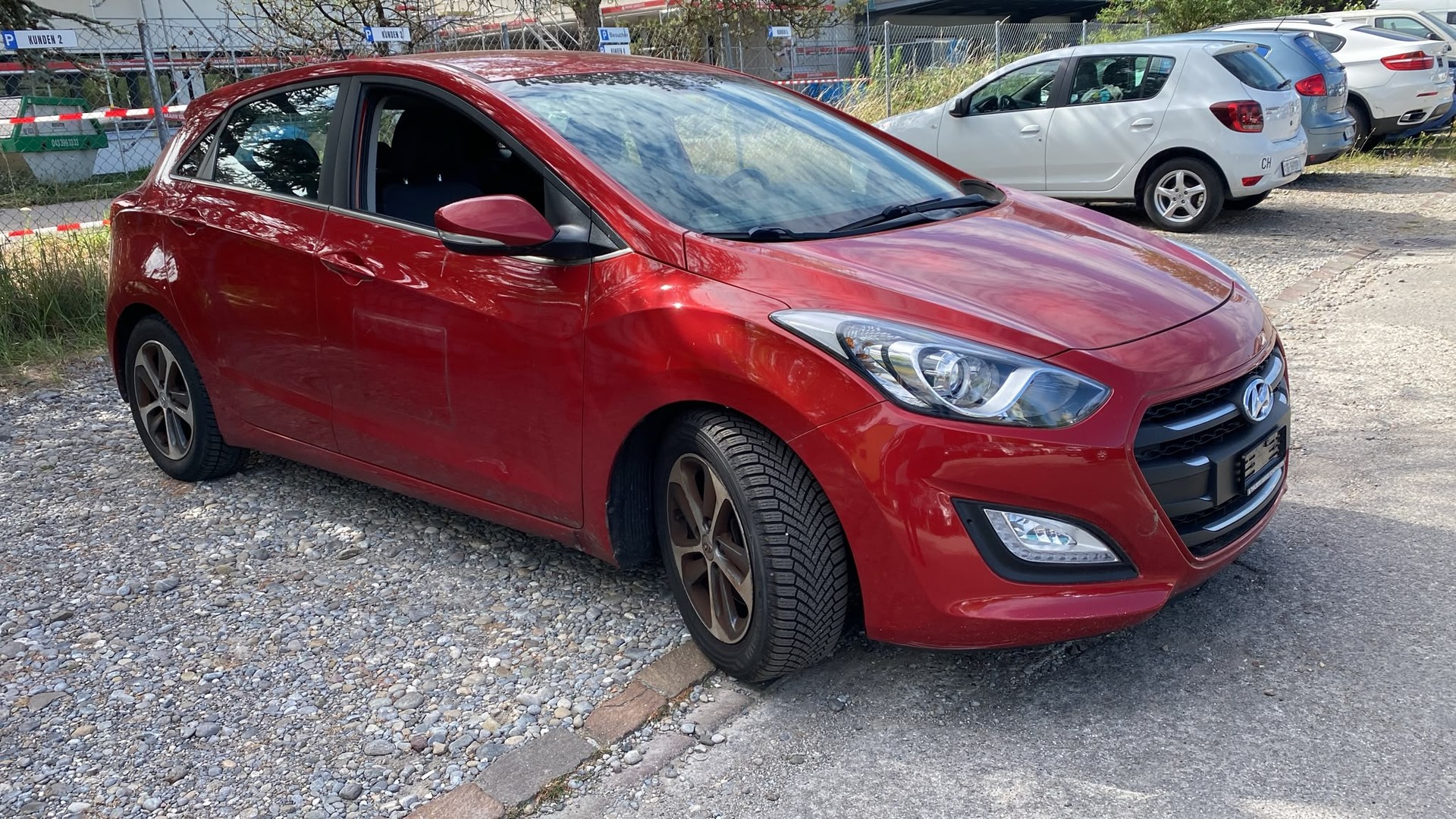 HYUNDAI i30 1.6 CRDi Amplia Automatic DCT-image-2