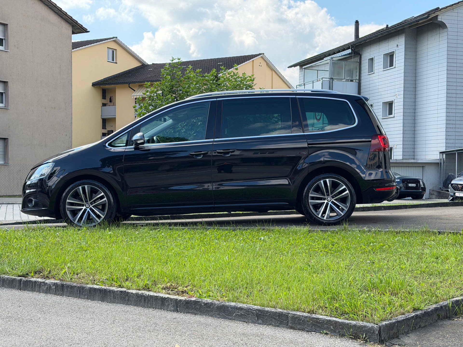 SEAT Alhambra 2.0 TDI FR Line 4Drive * 7 Sitze *-image-3
