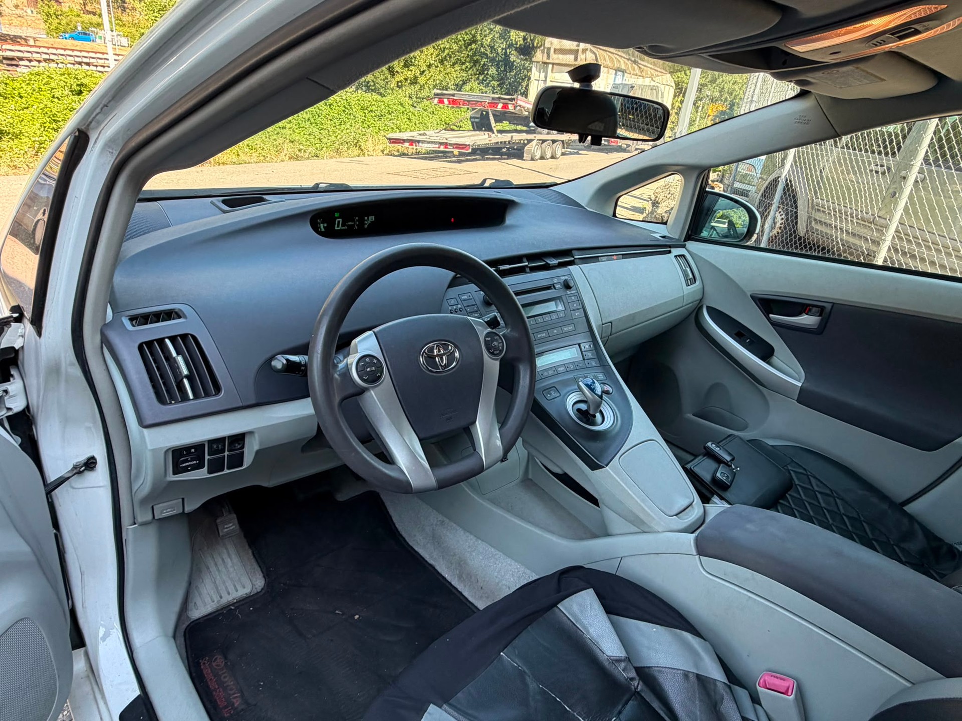 TOYOTA Prius 1.8 16V HSD Sol-image-6