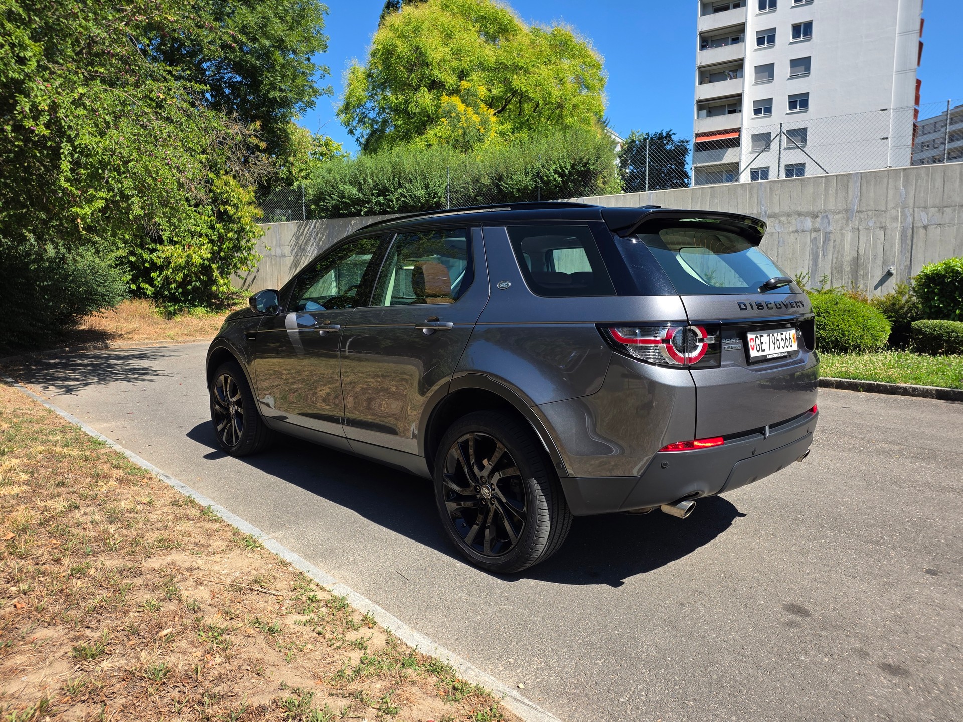 LAND ROVER 2.0 Si4 HSE Luxury-image-2